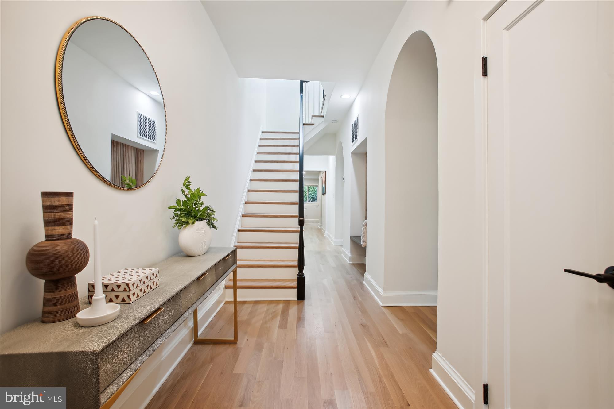 Real estate listing preview #2