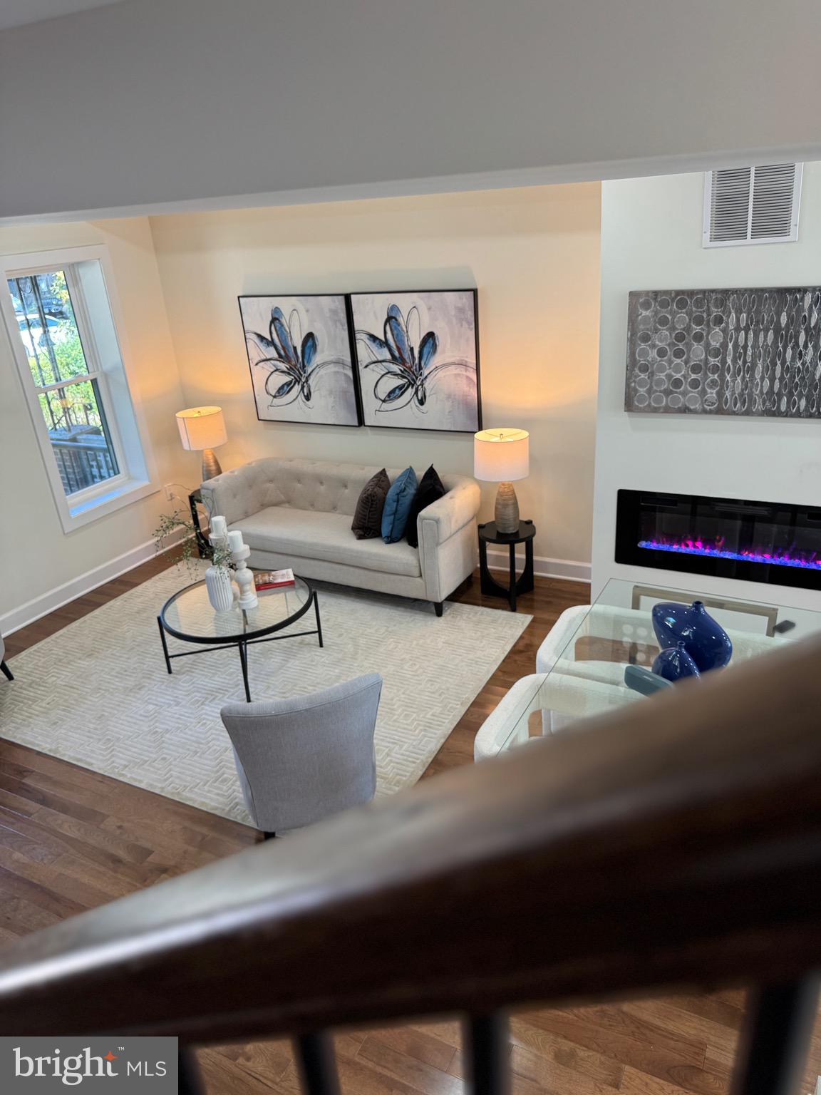 Real estate listing preview #11