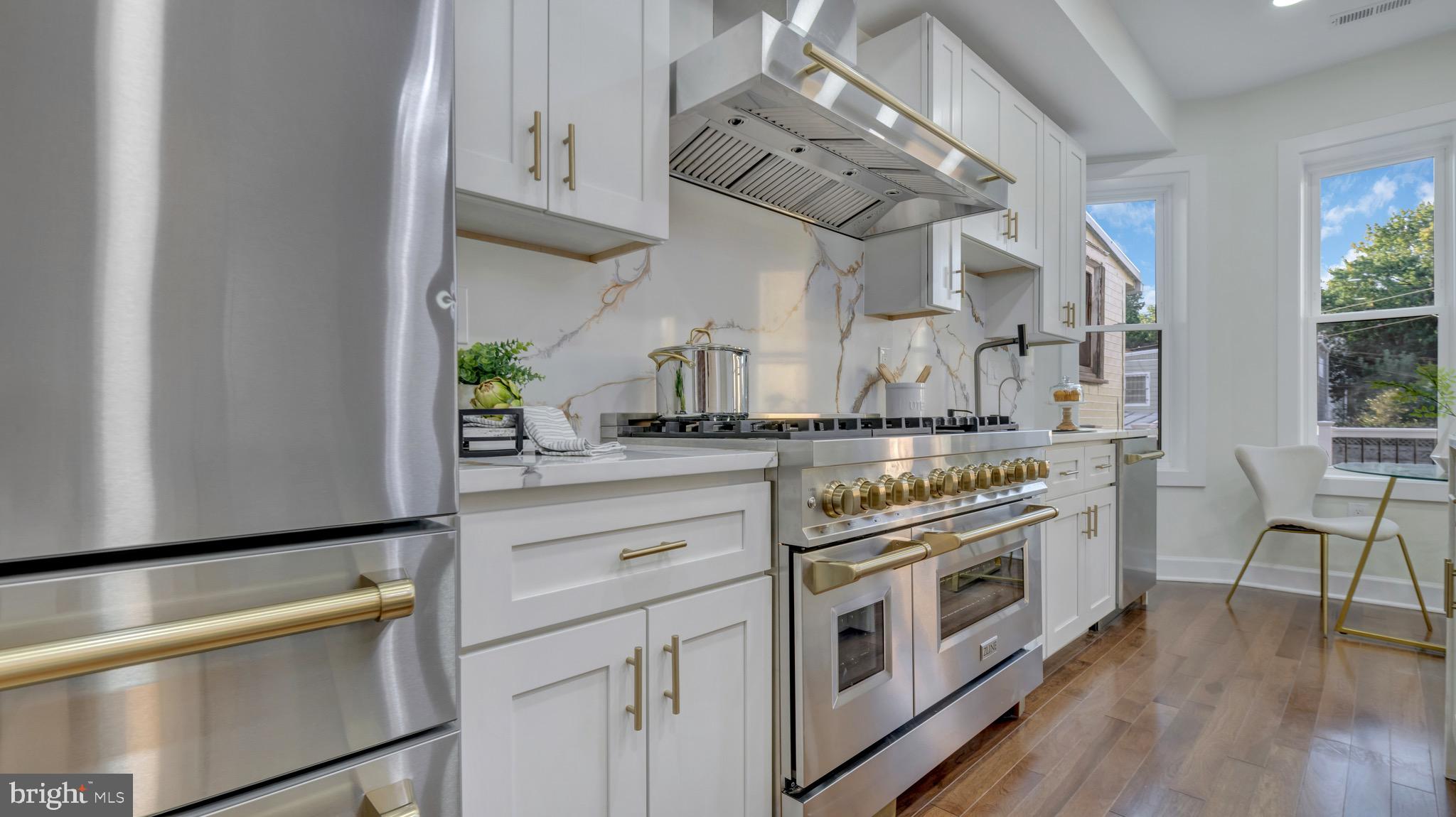 Real estate listing preview #16