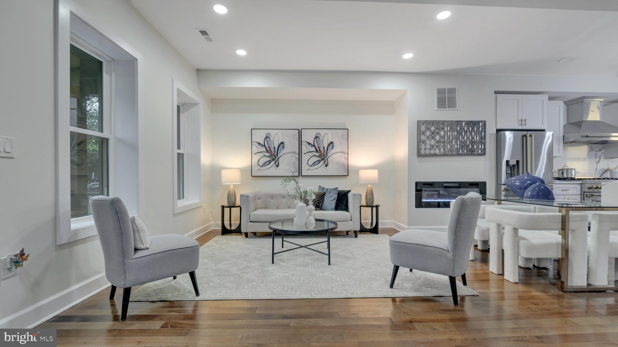 Real estate listing preview #12