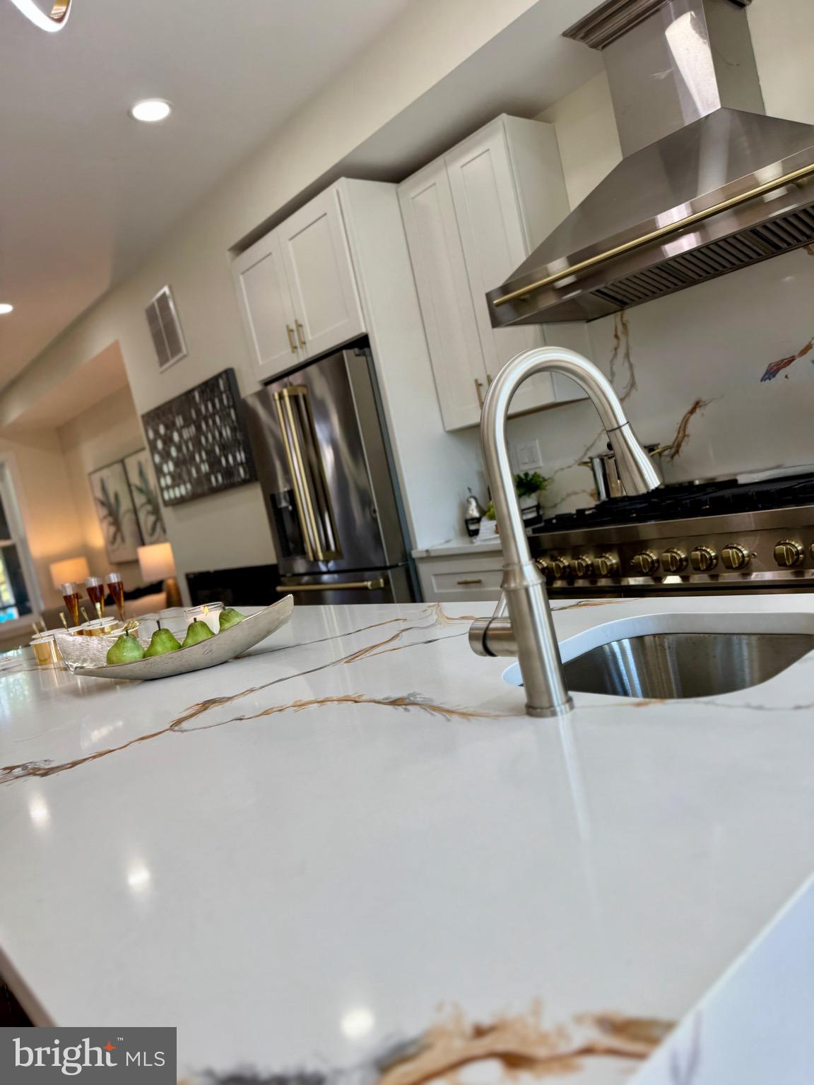 Real estate listing preview #15