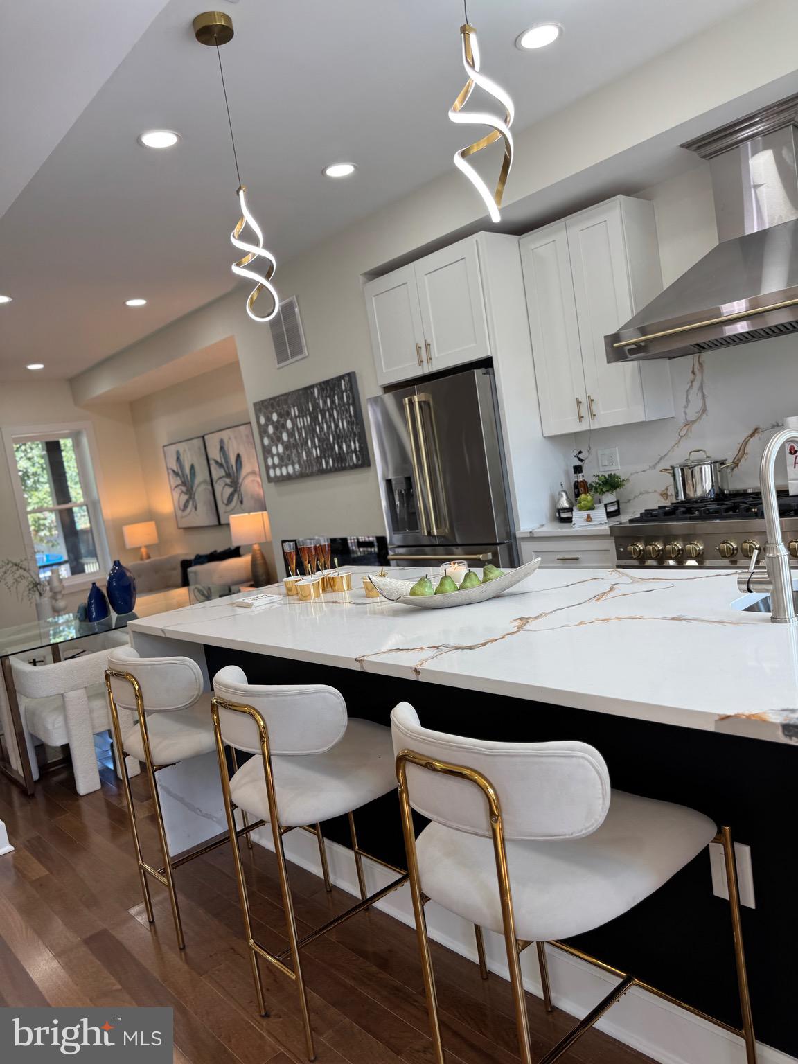 Real estate listing preview #17