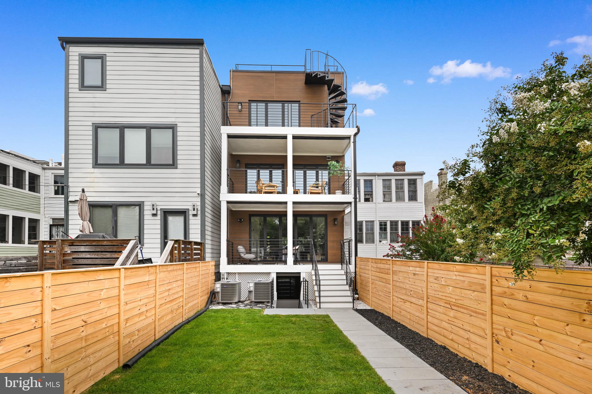 Real estate listing preview #49