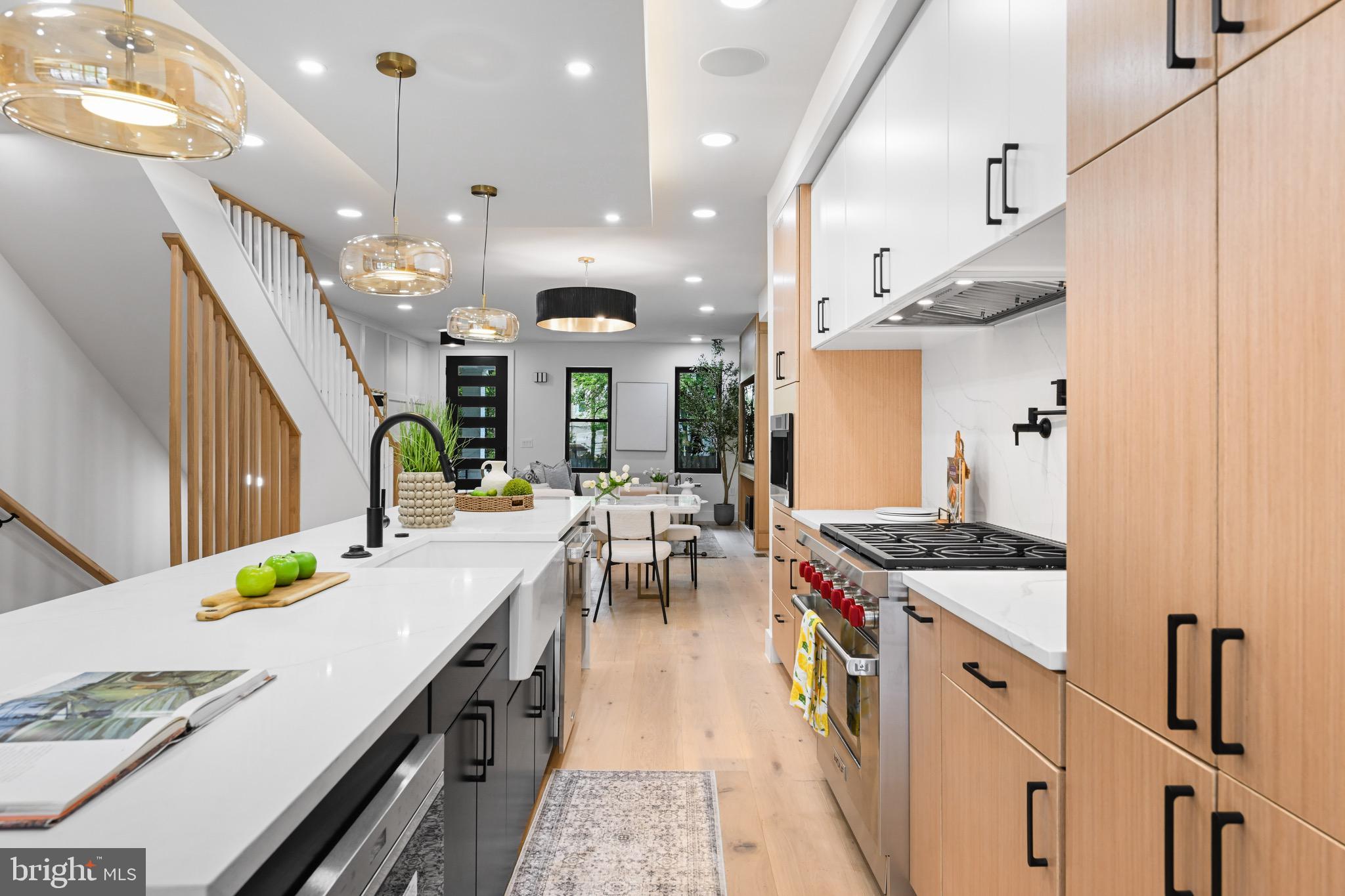 Real estate listing preview #12