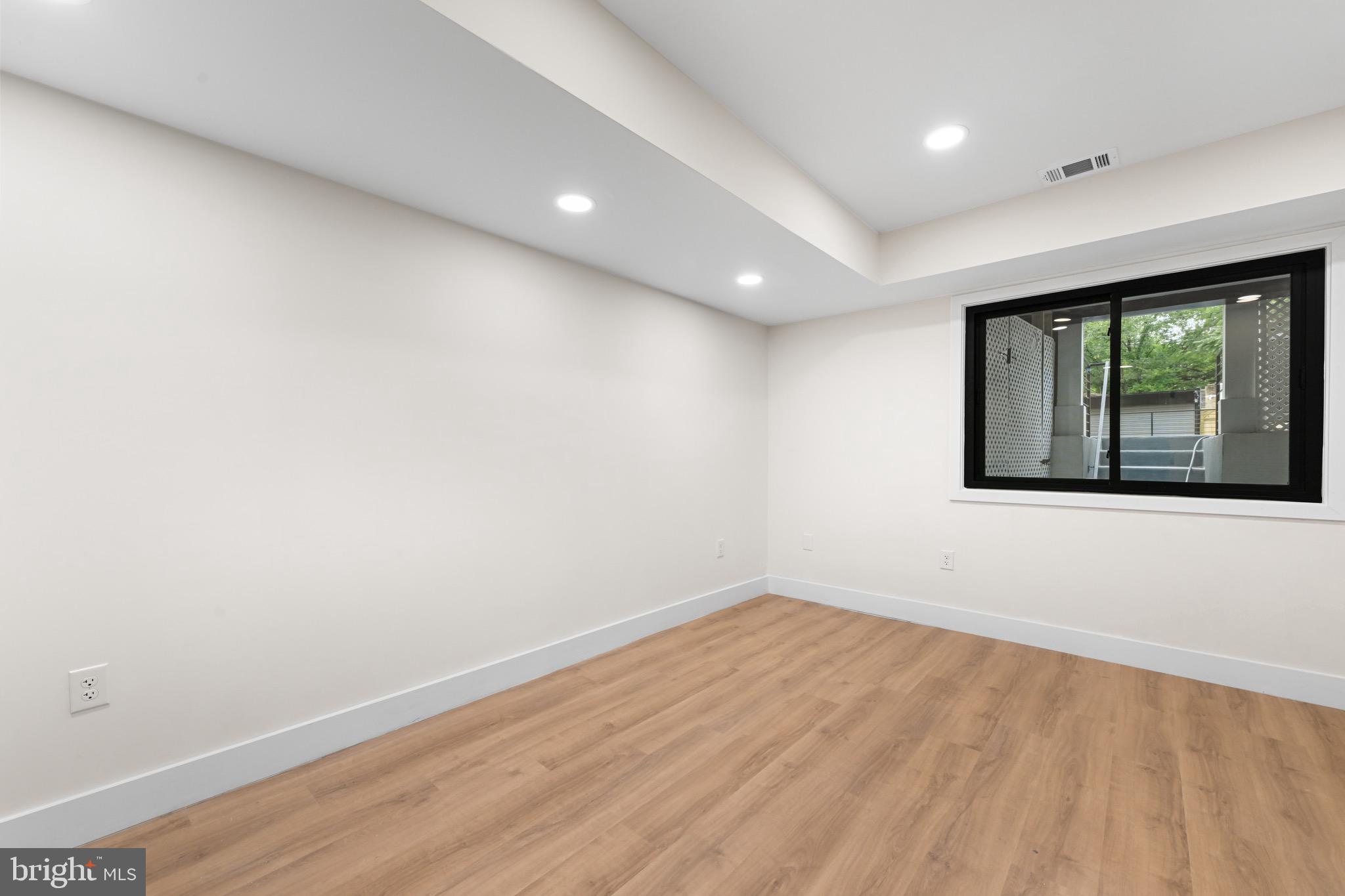 Real estate listing preview #44