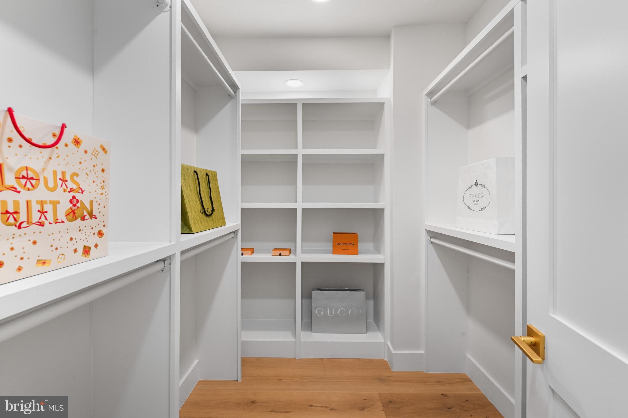 Real estate listing preview #31