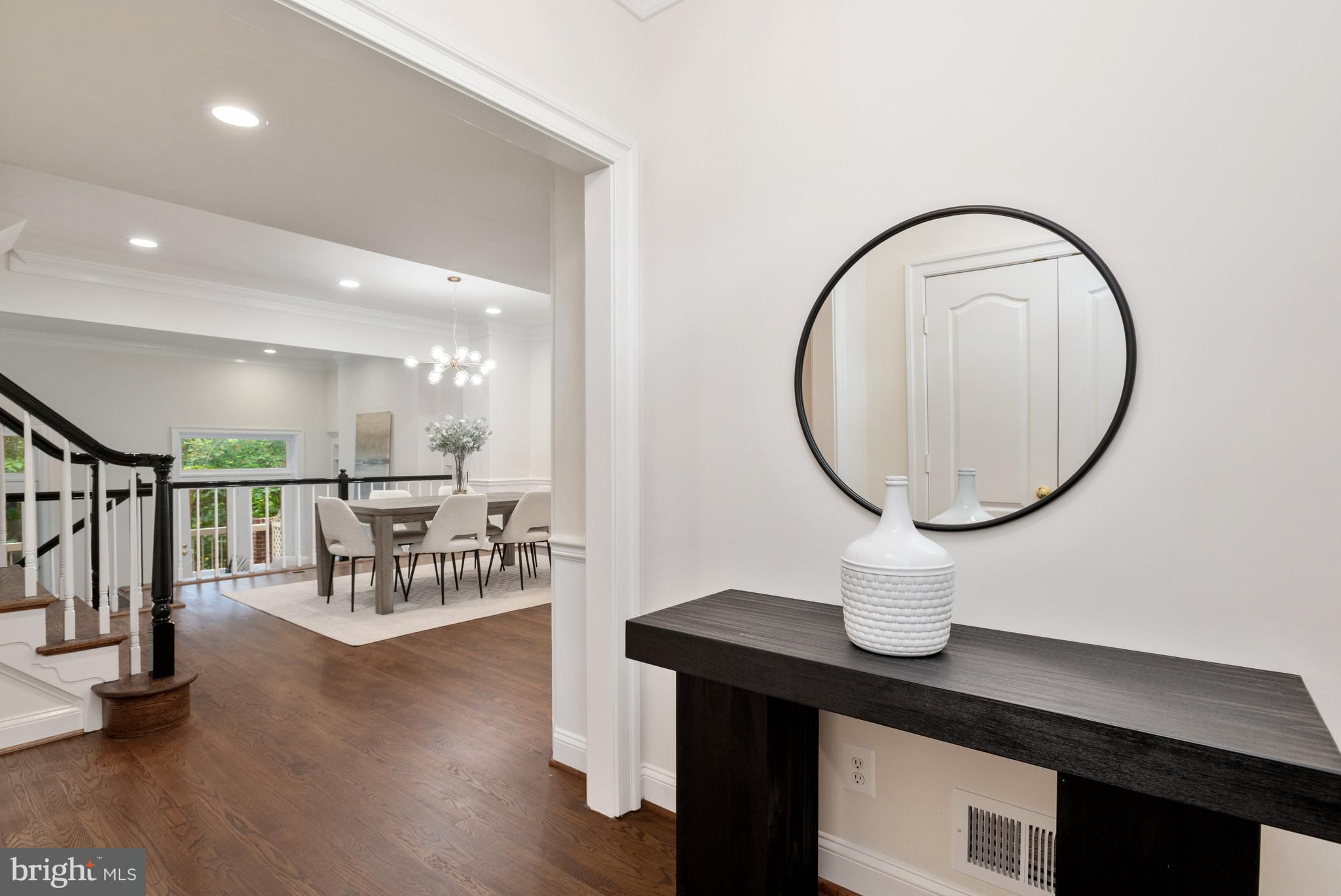 Real estate listing preview #3