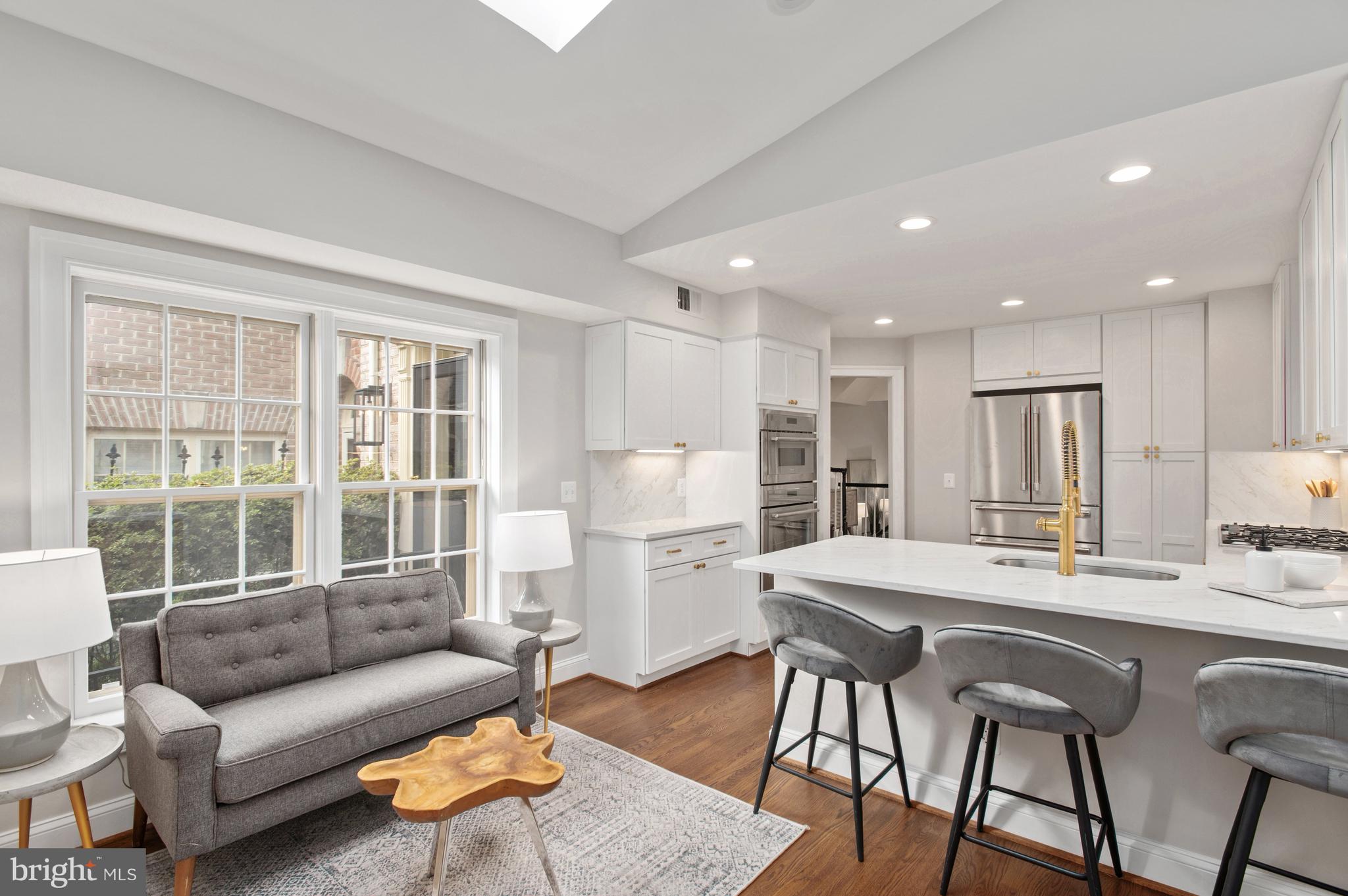 Real estate listing preview #14