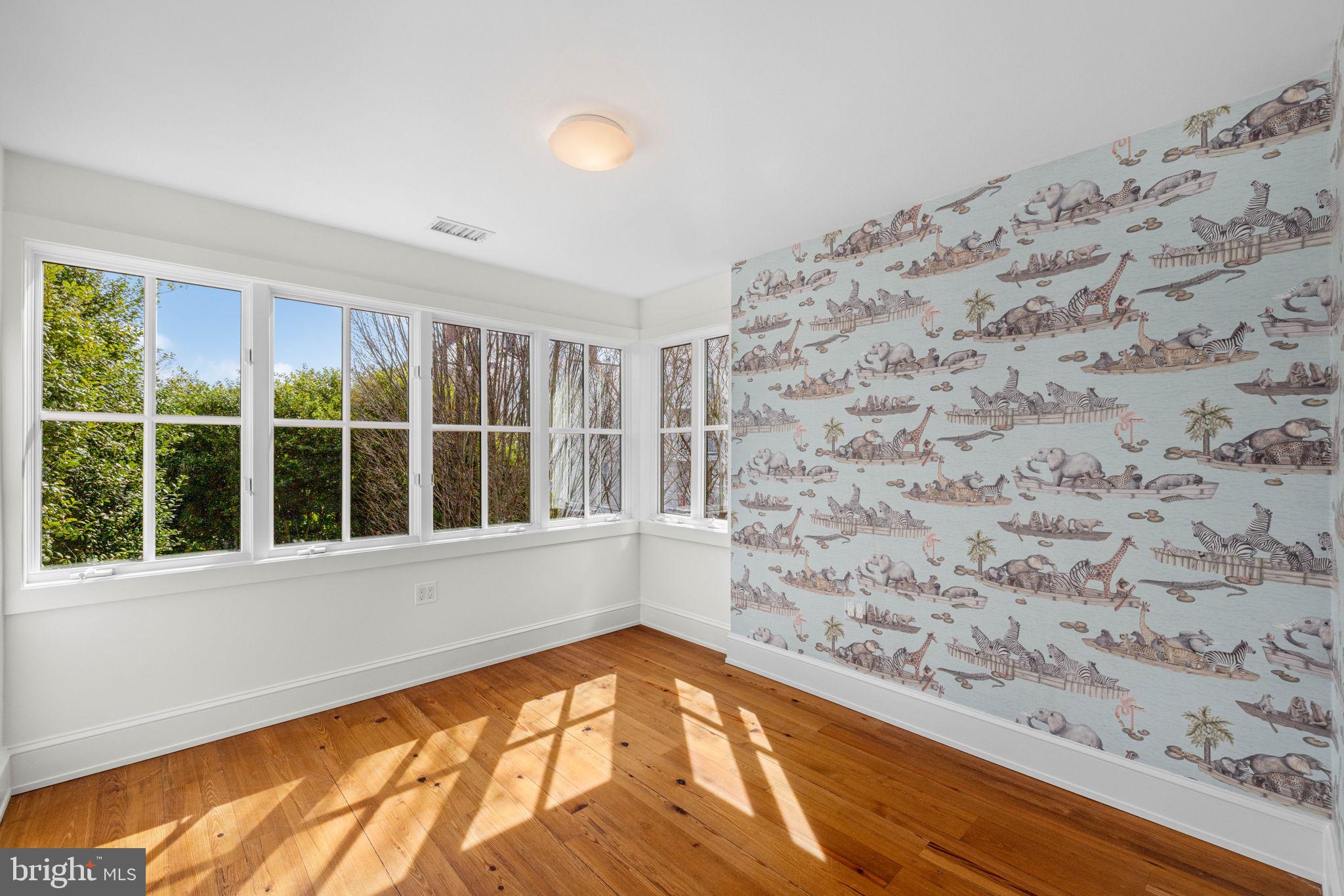 Real estate listing preview #13