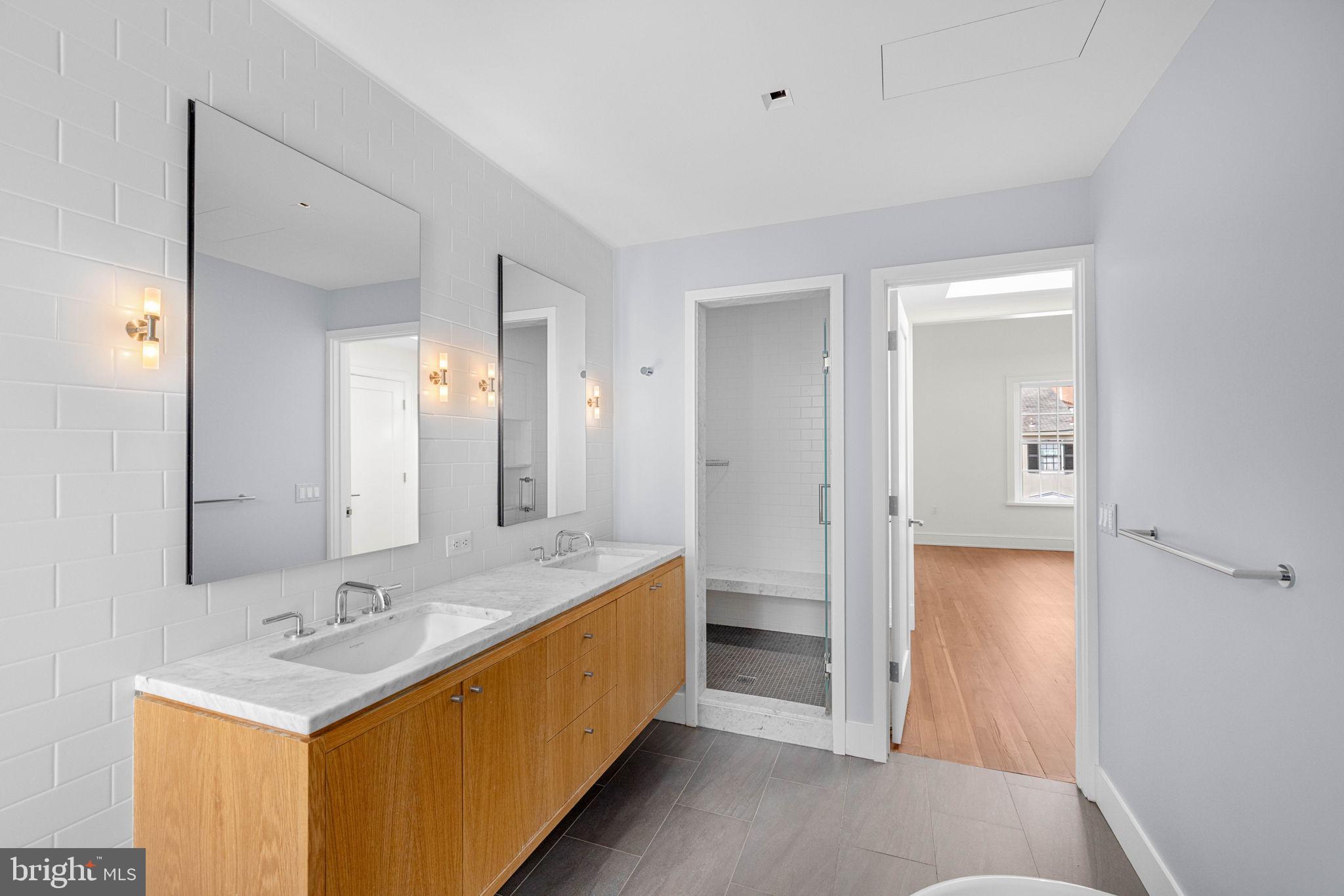 Real estate listing preview #11