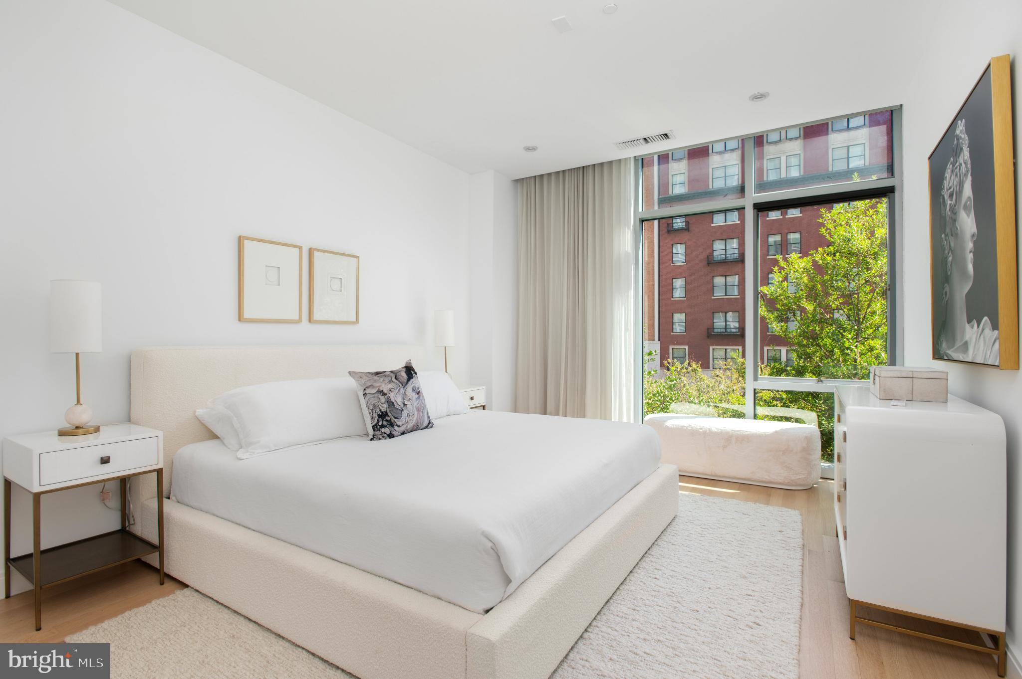 Real estate listing preview #8