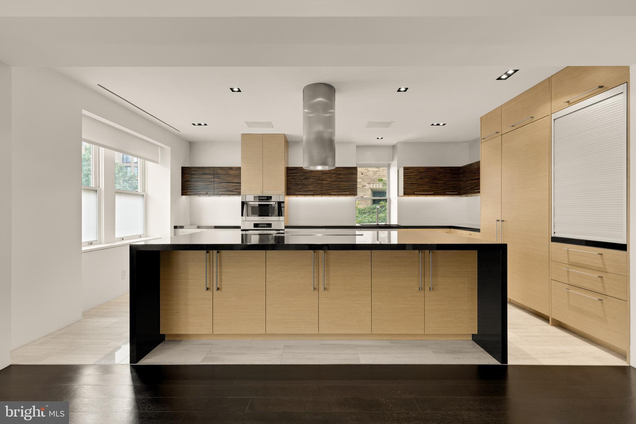 Real estate listing preview #16