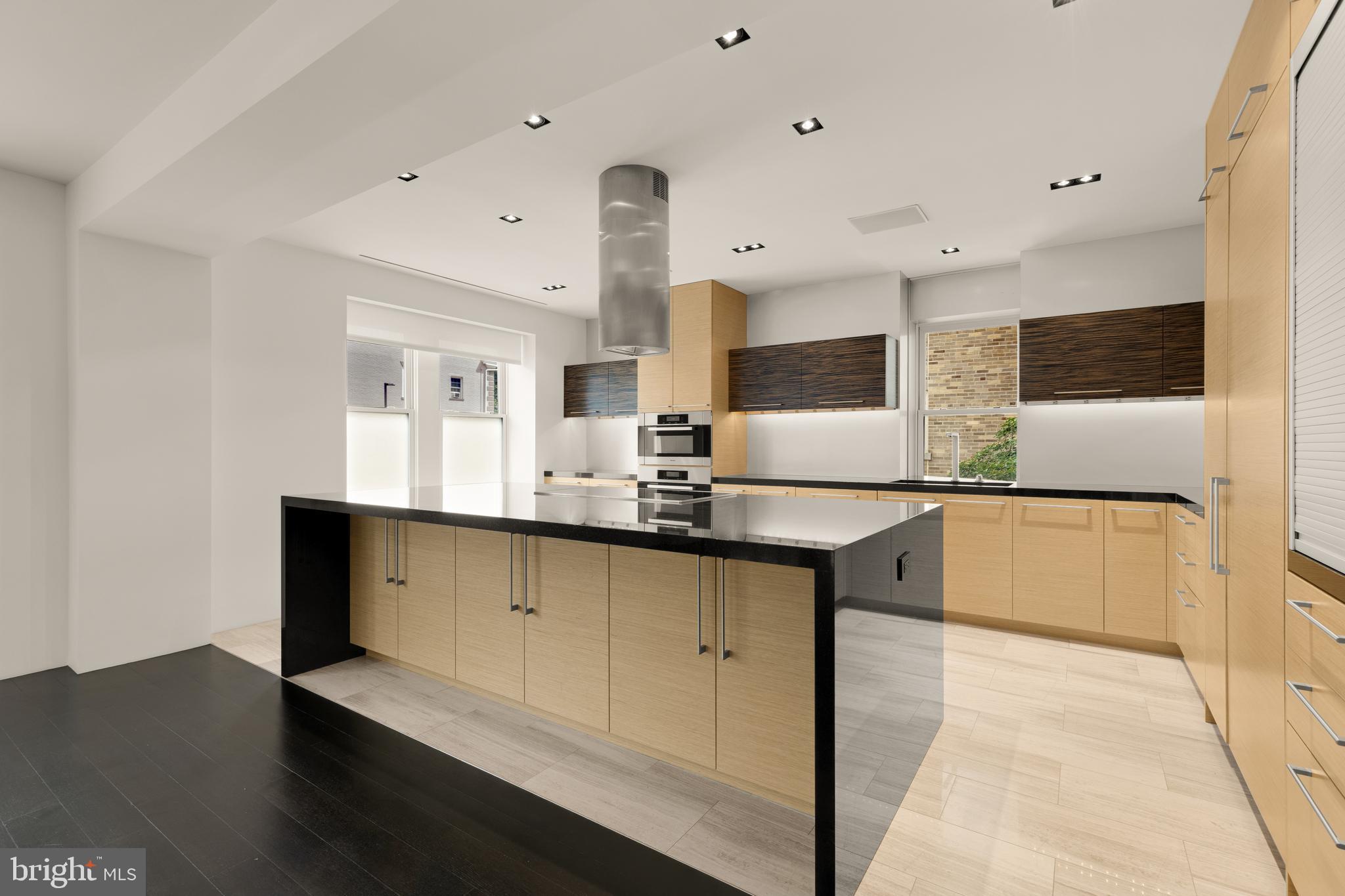 Real estate listing preview #24