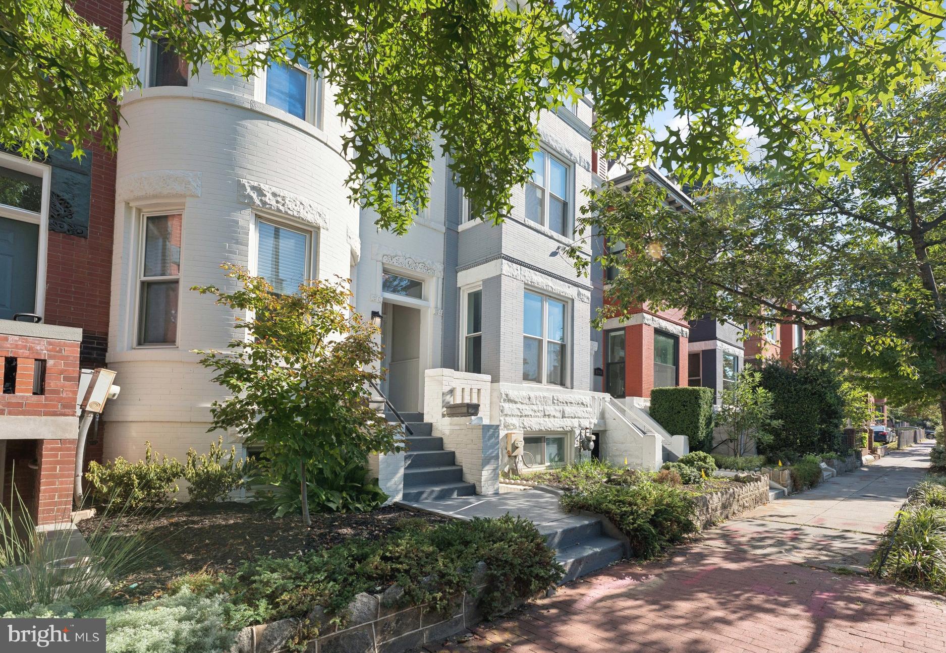 Real estate listing preview #1