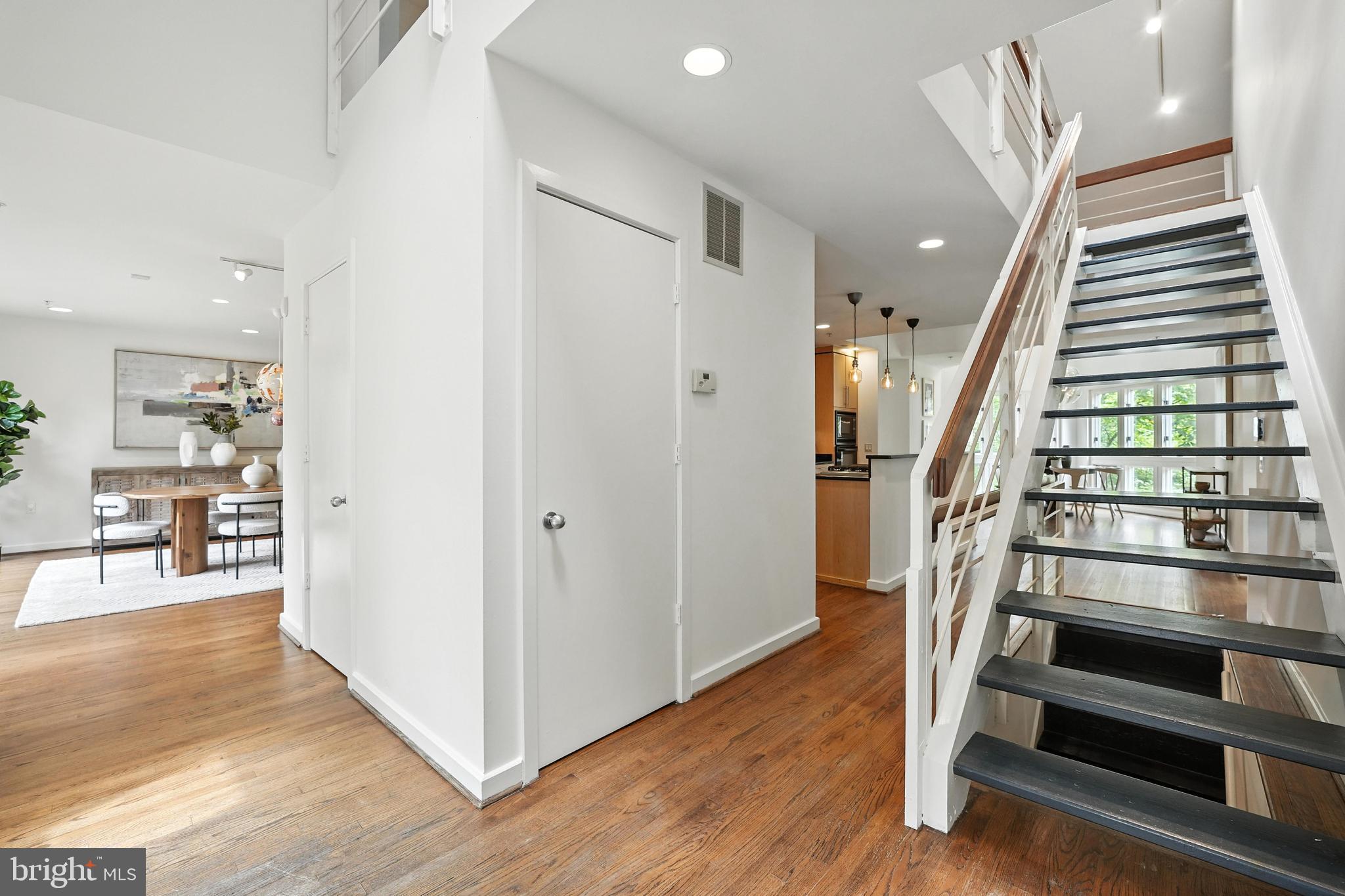 Real estate listing preview #9