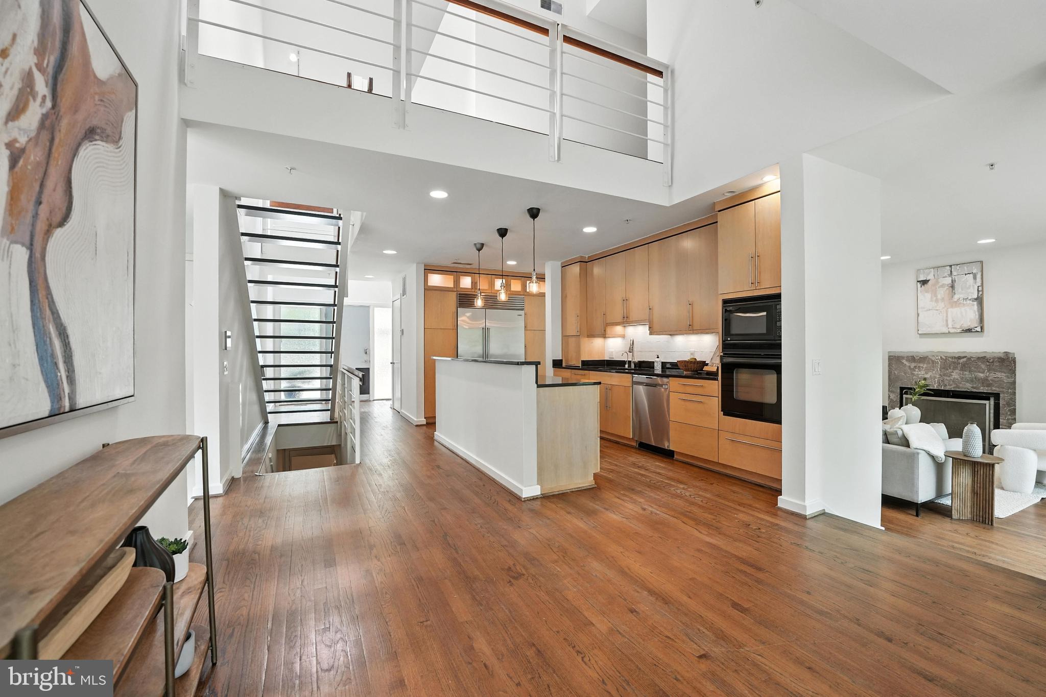 Real estate listing preview #18