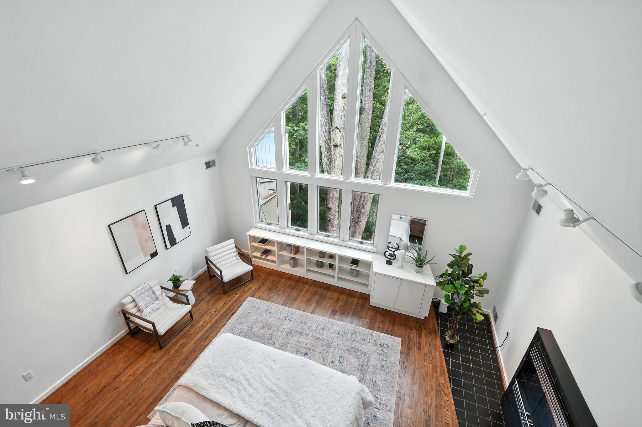 Real estate listing preview #34