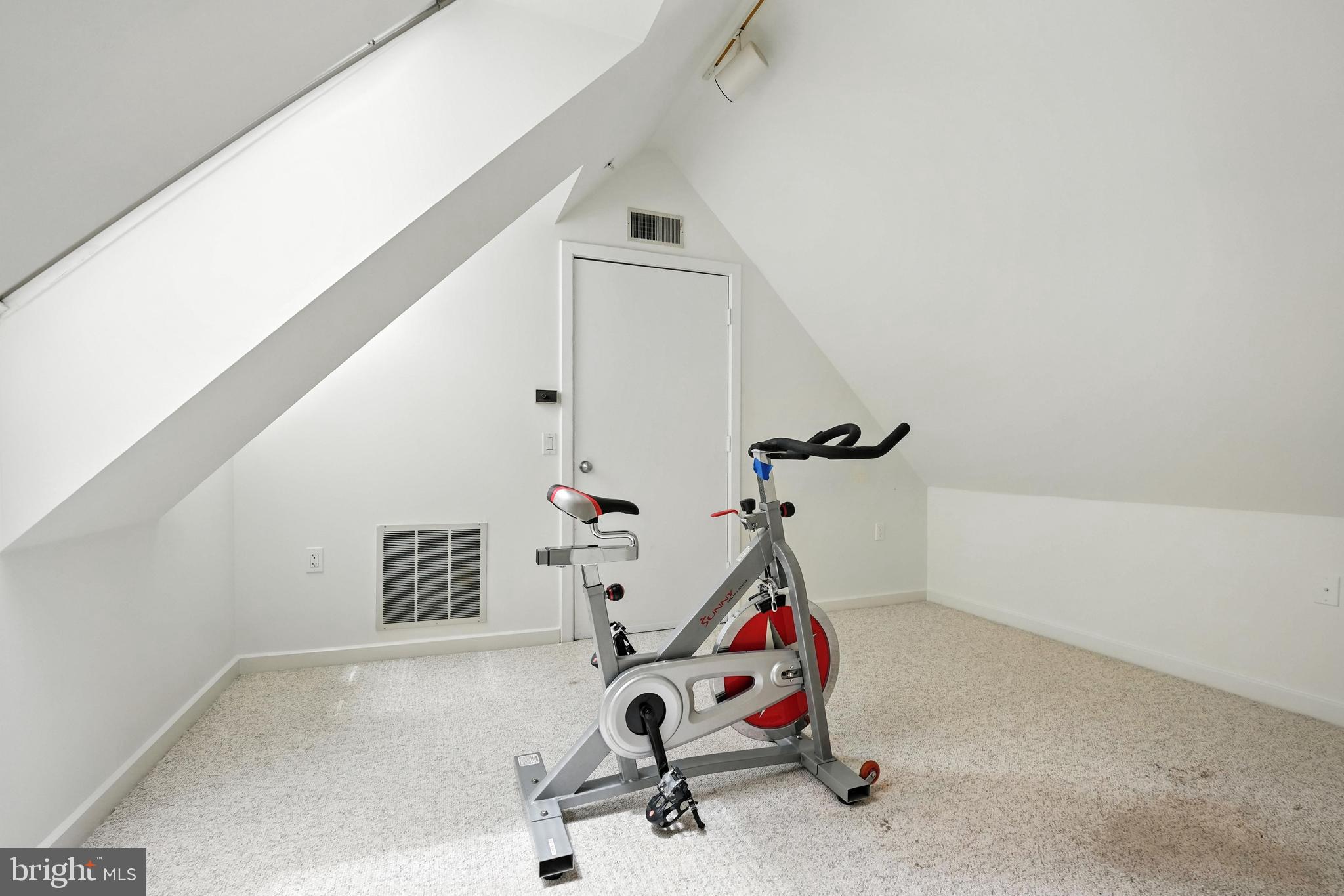 Real estate listing preview #35