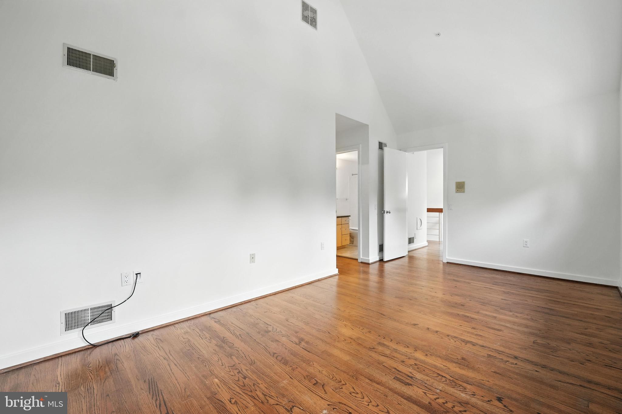 Real estate listing preview #40