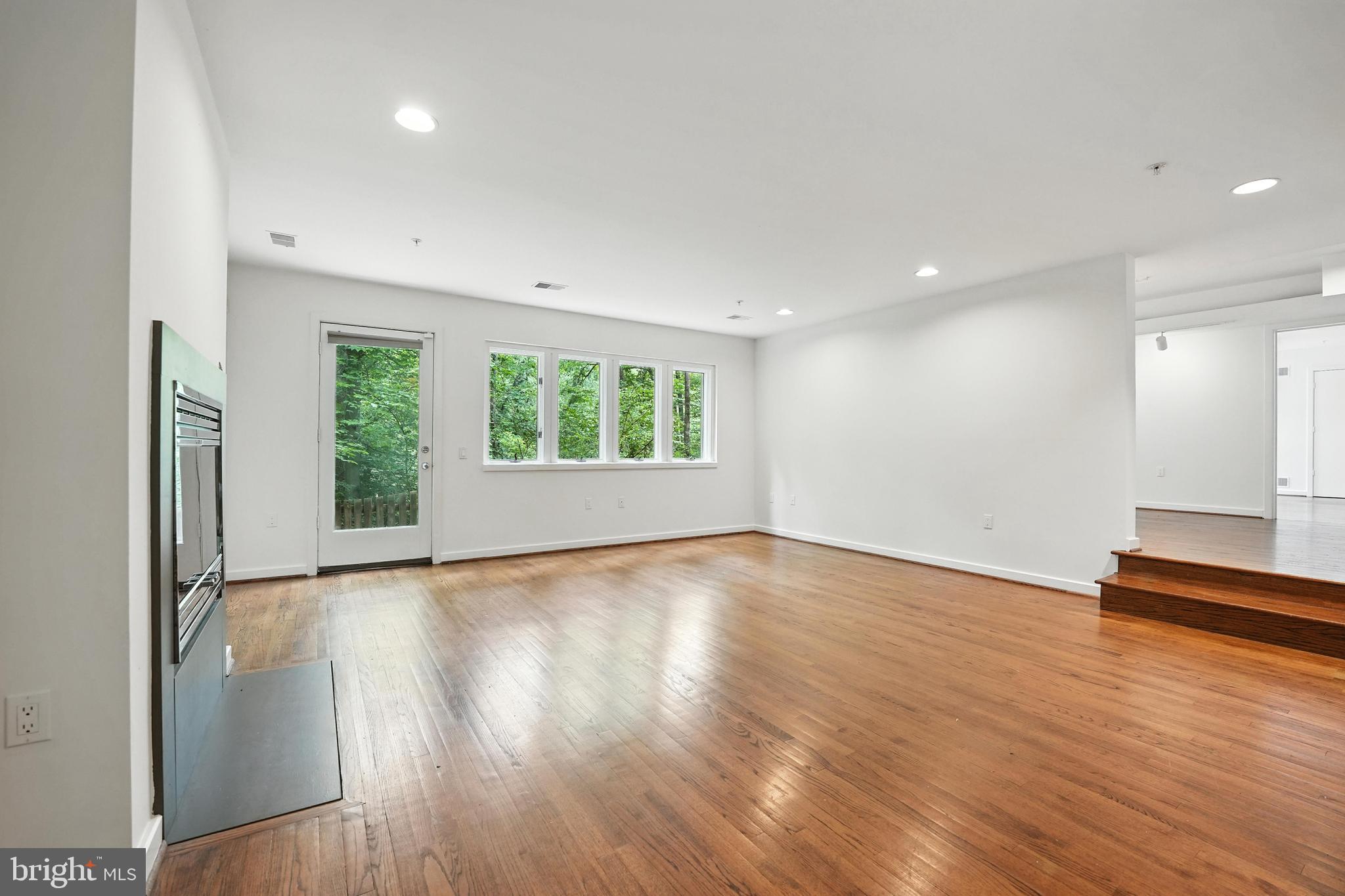 Real estate listing preview #54