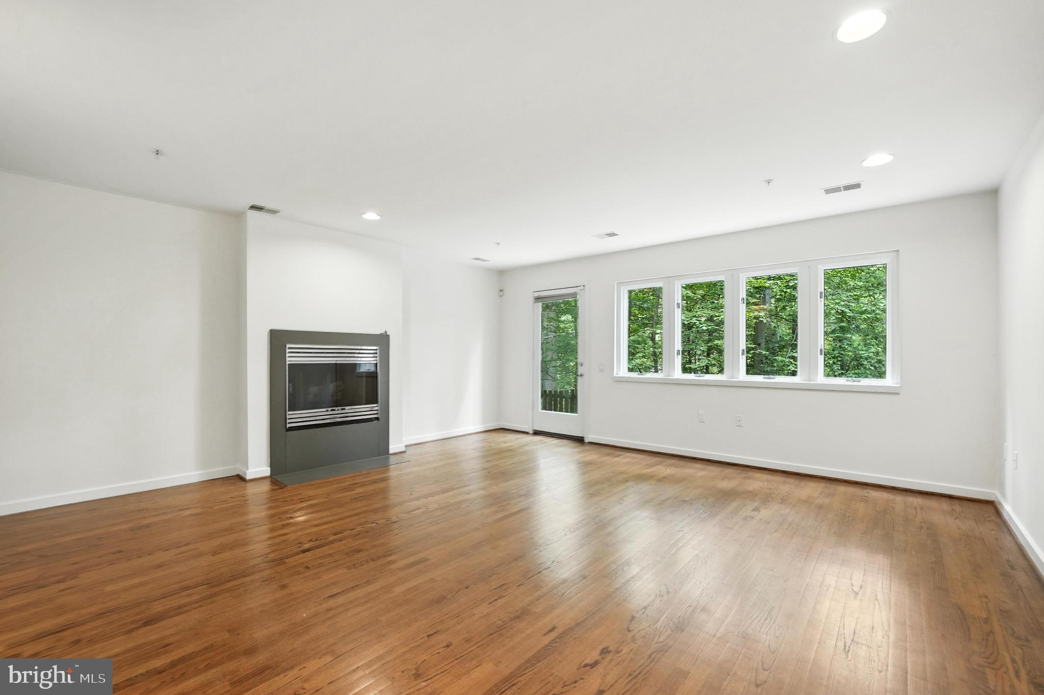 Real estate listing preview #53