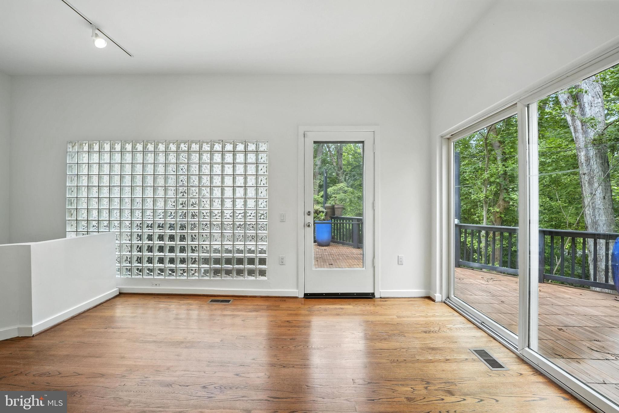 Real estate listing preview #51