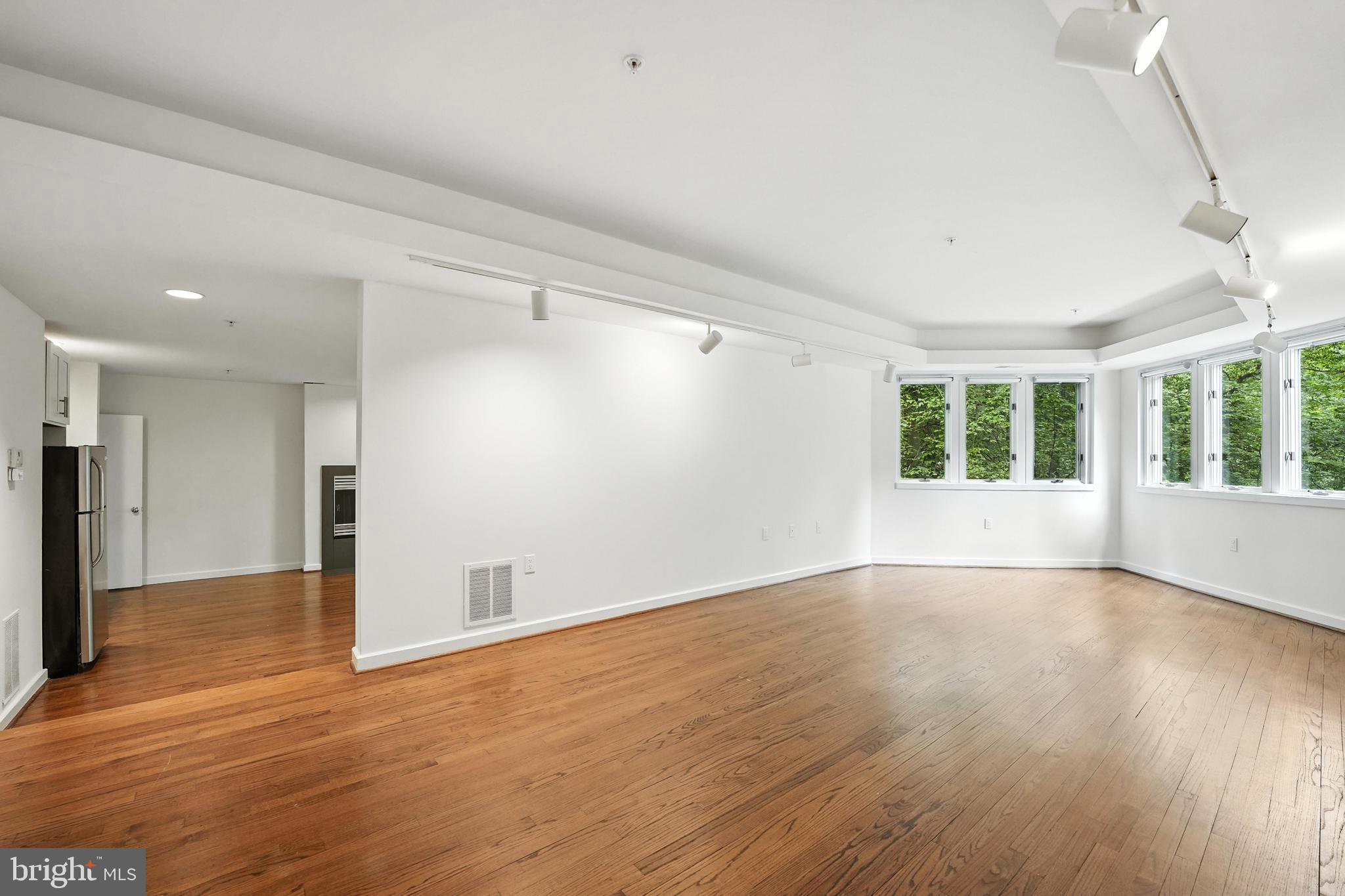 Real estate listing preview #56