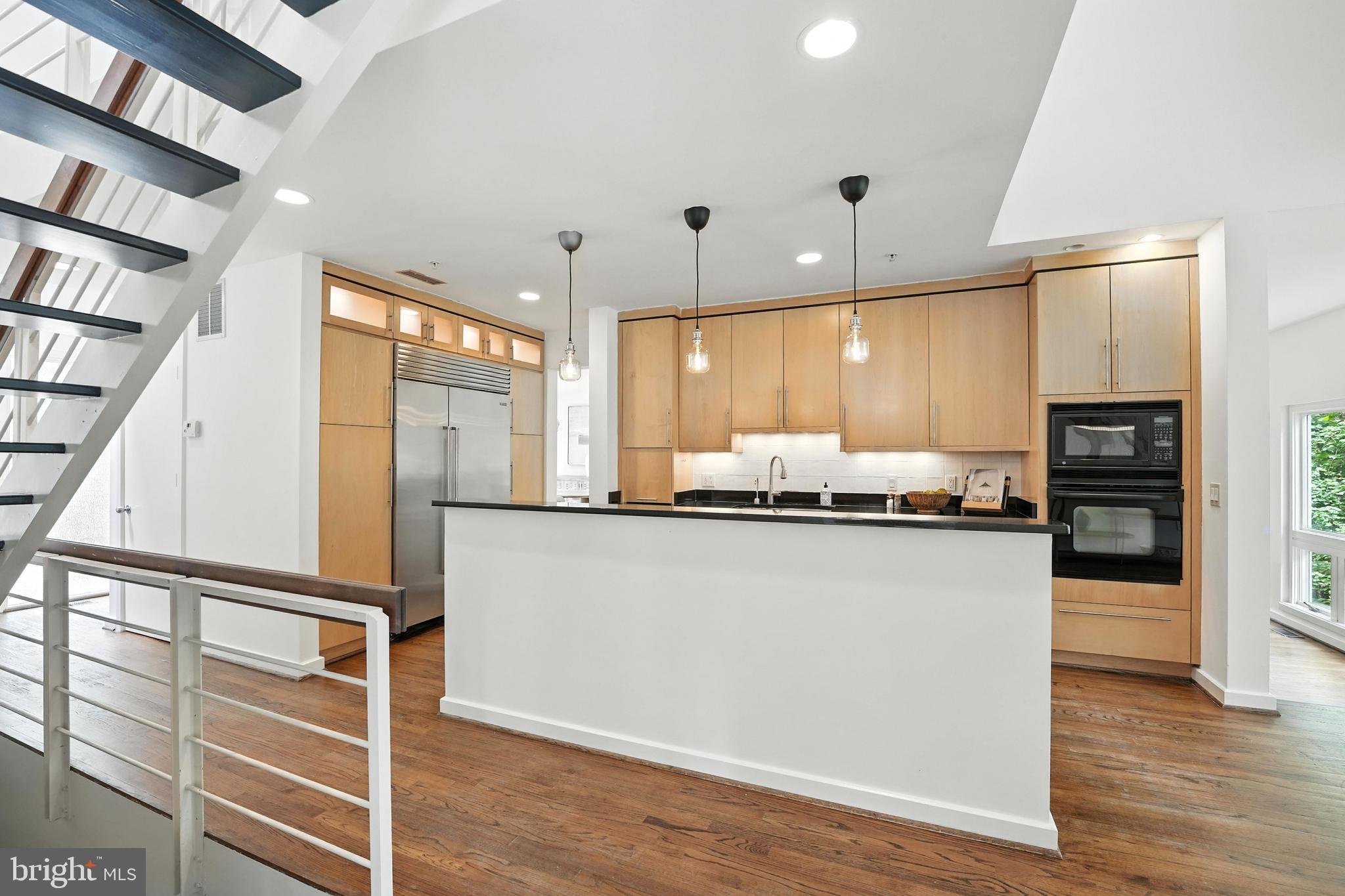 Real estate listing preview #11