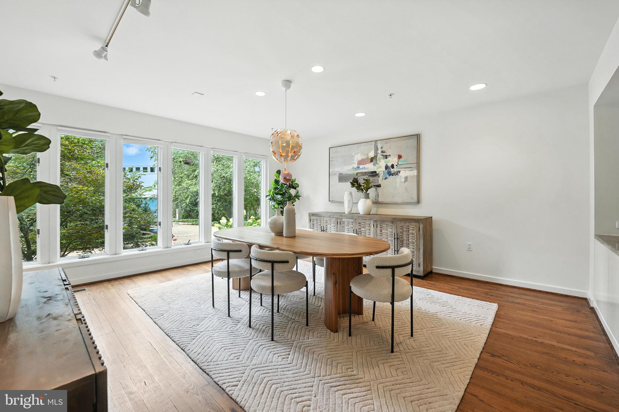 Real estate listing preview #6