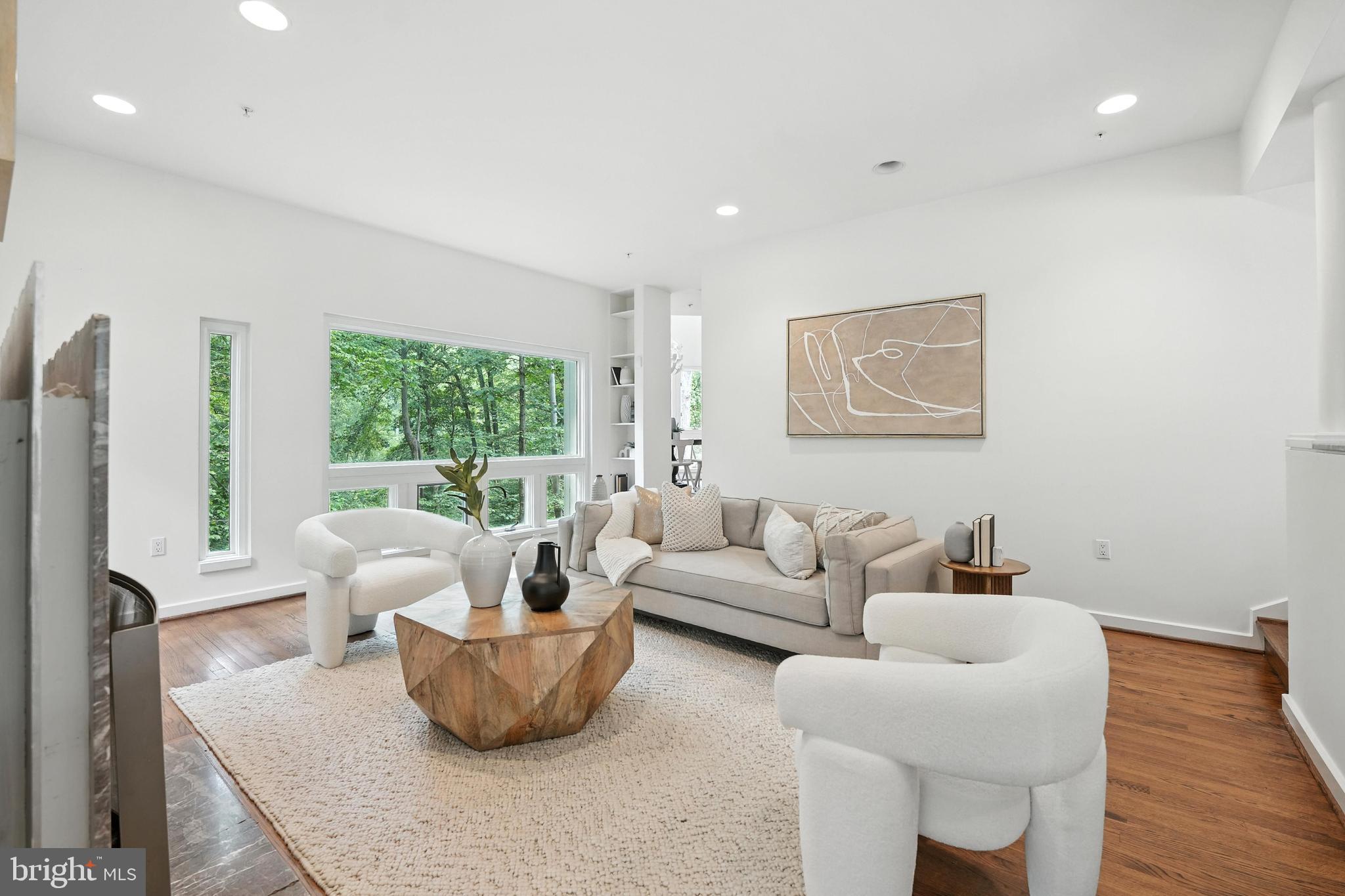 Real estate listing preview #2