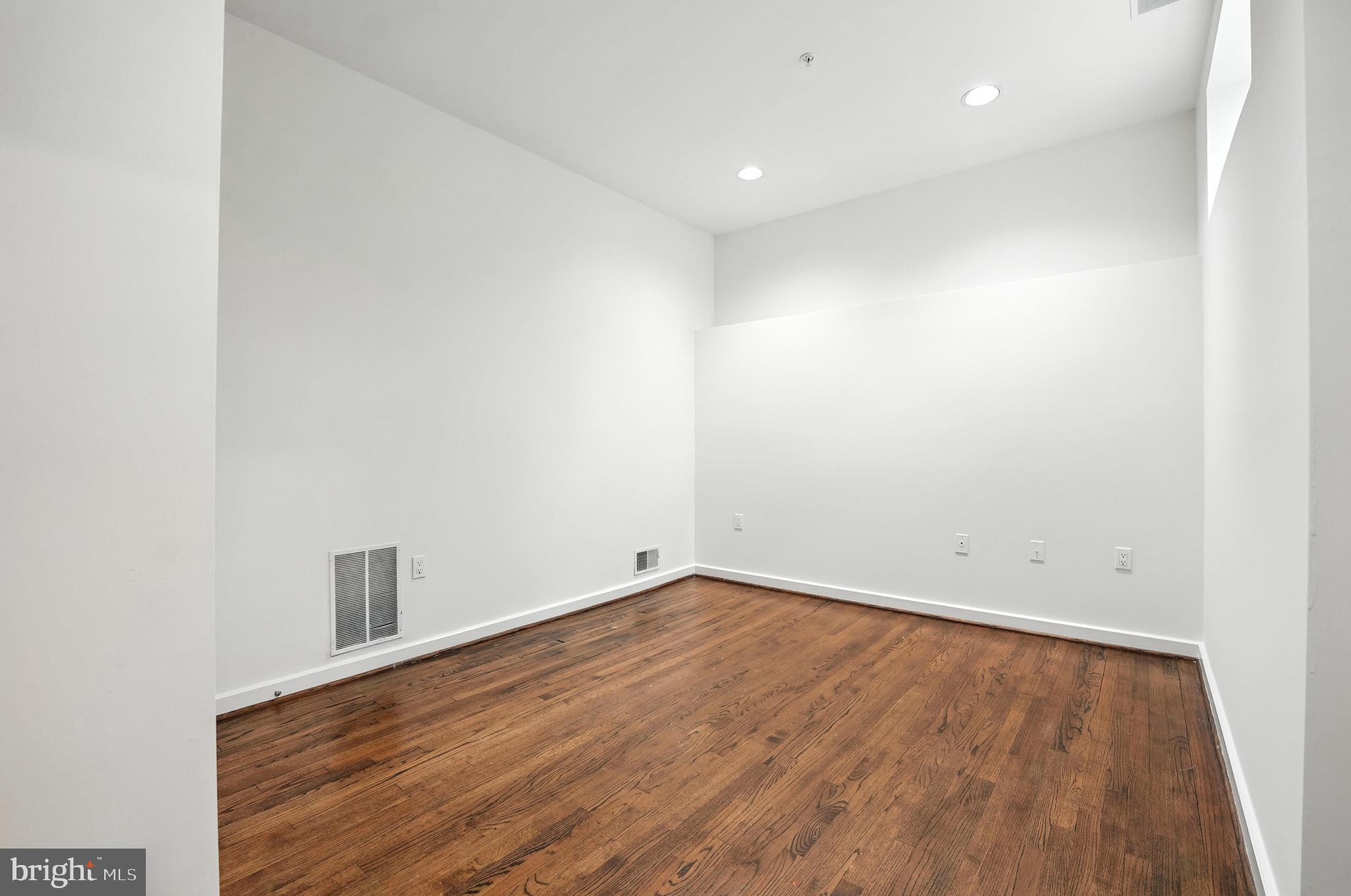 Real estate listing preview #61