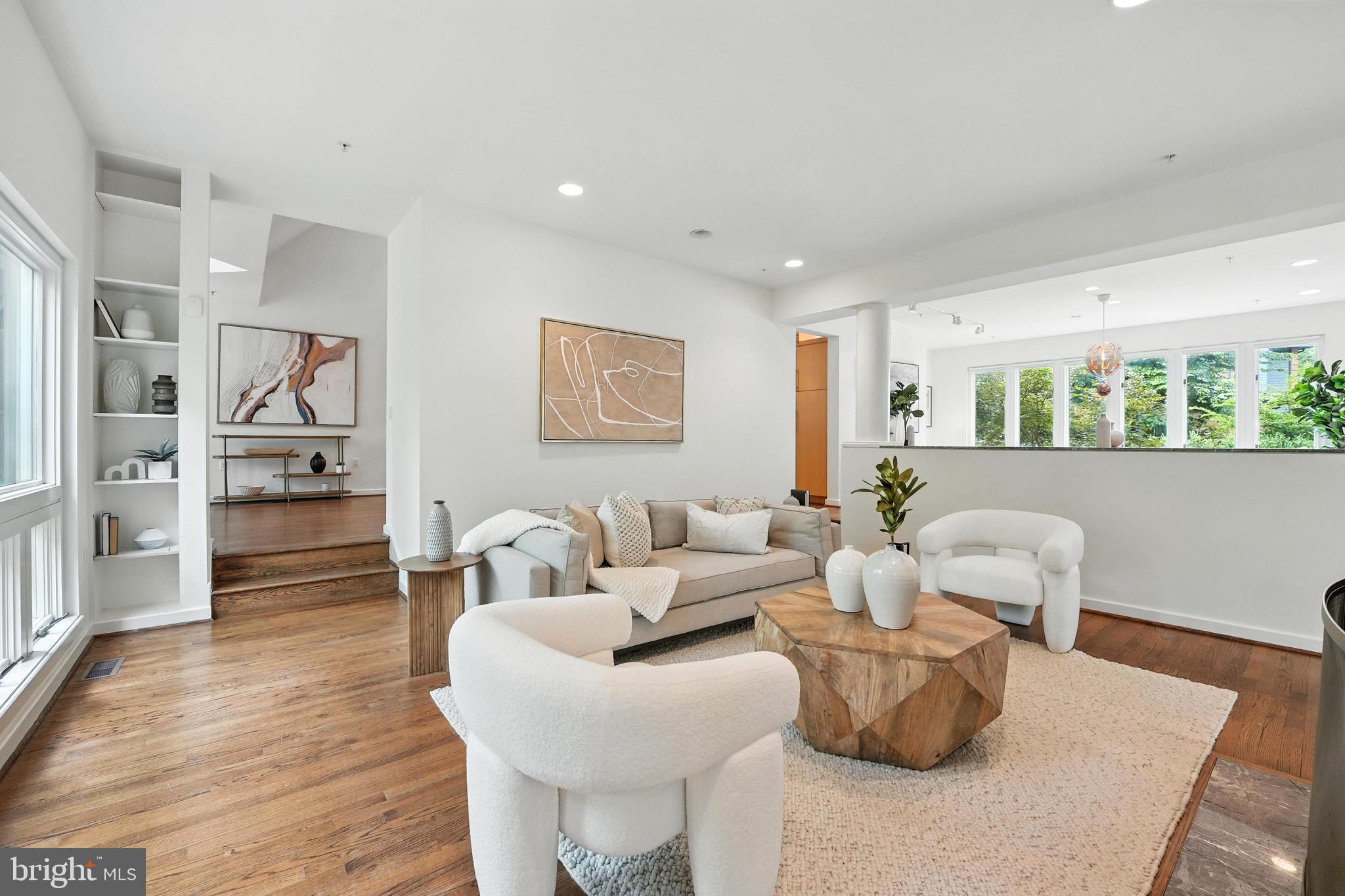 Real estate listing preview #1