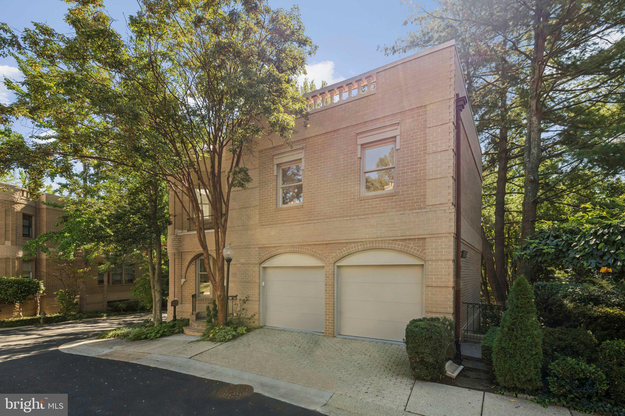 Real estate listing preview #2