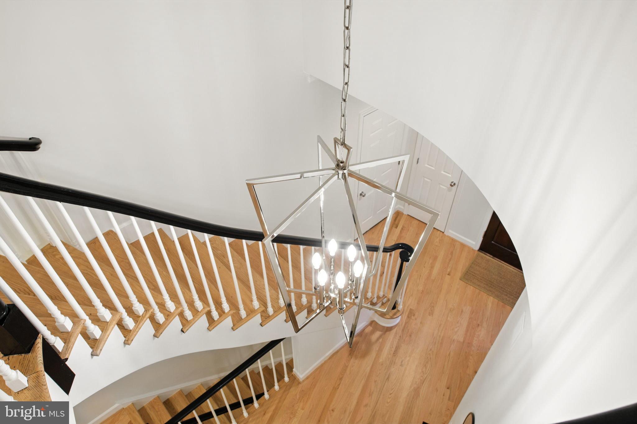 Real estate listing preview #16