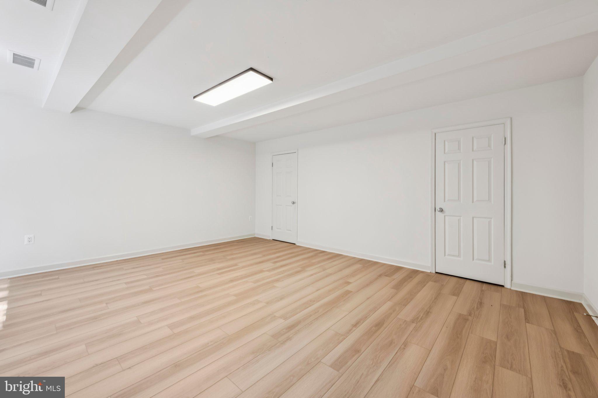 Real estate listing preview #32