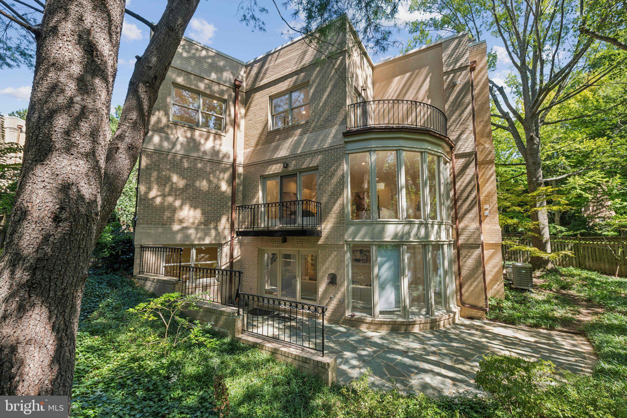 Real estate listing preview #34