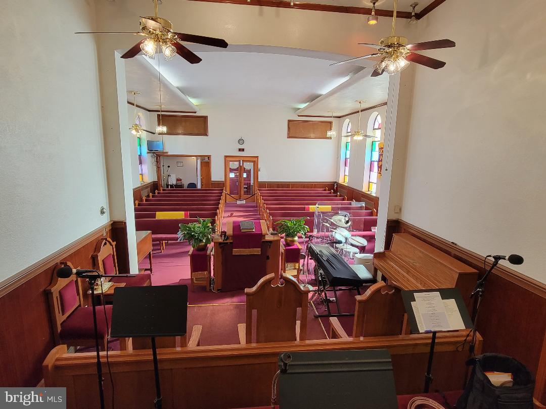 Real estate listing preview #18