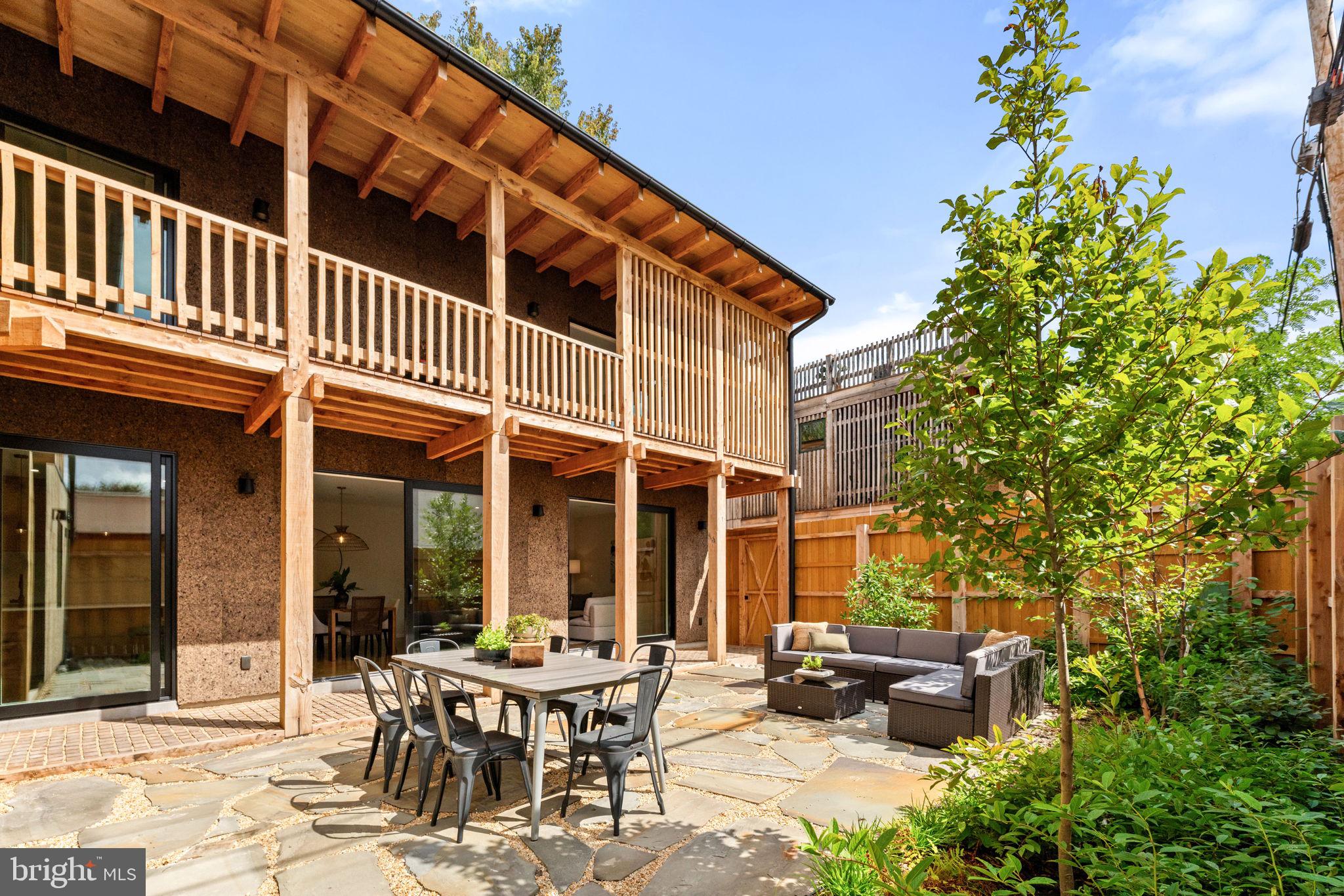 Real estate listing preview #17