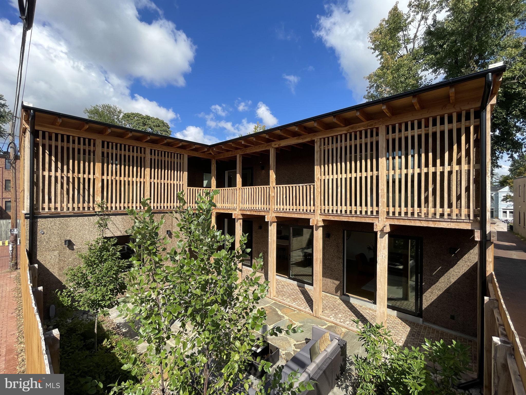 Real estate listing preview #4