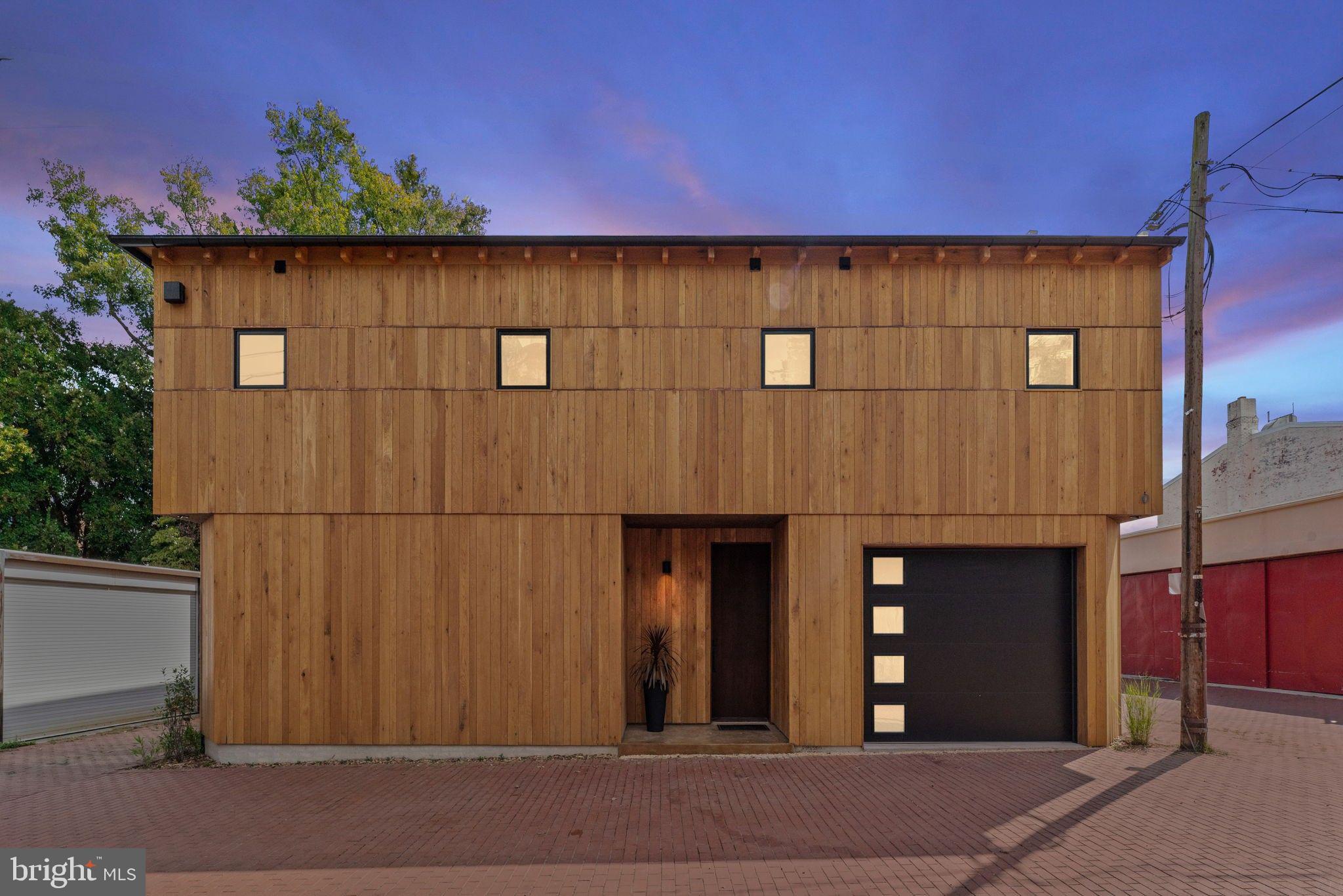 Real estate listing preview #3