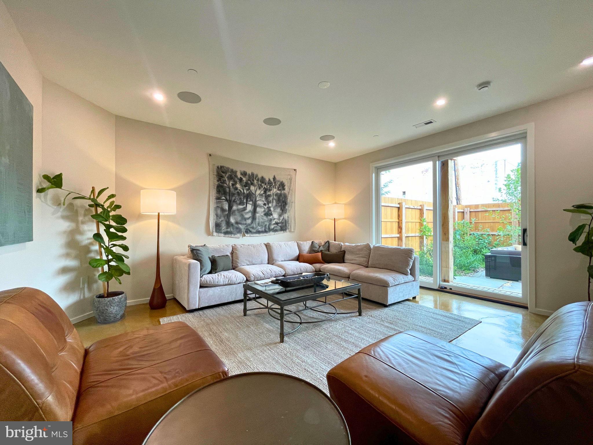 Real estate listing preview #13