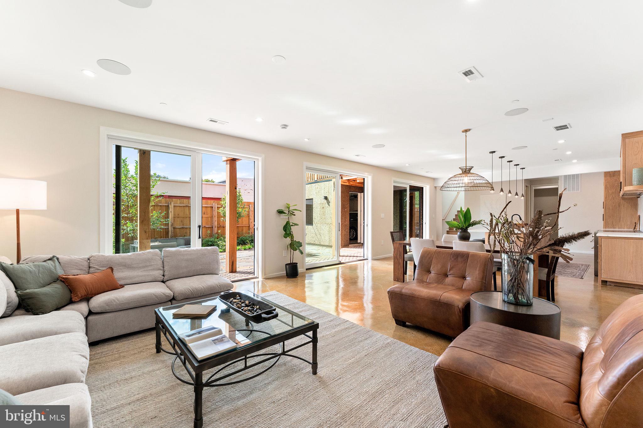 Real estate listing preview #16