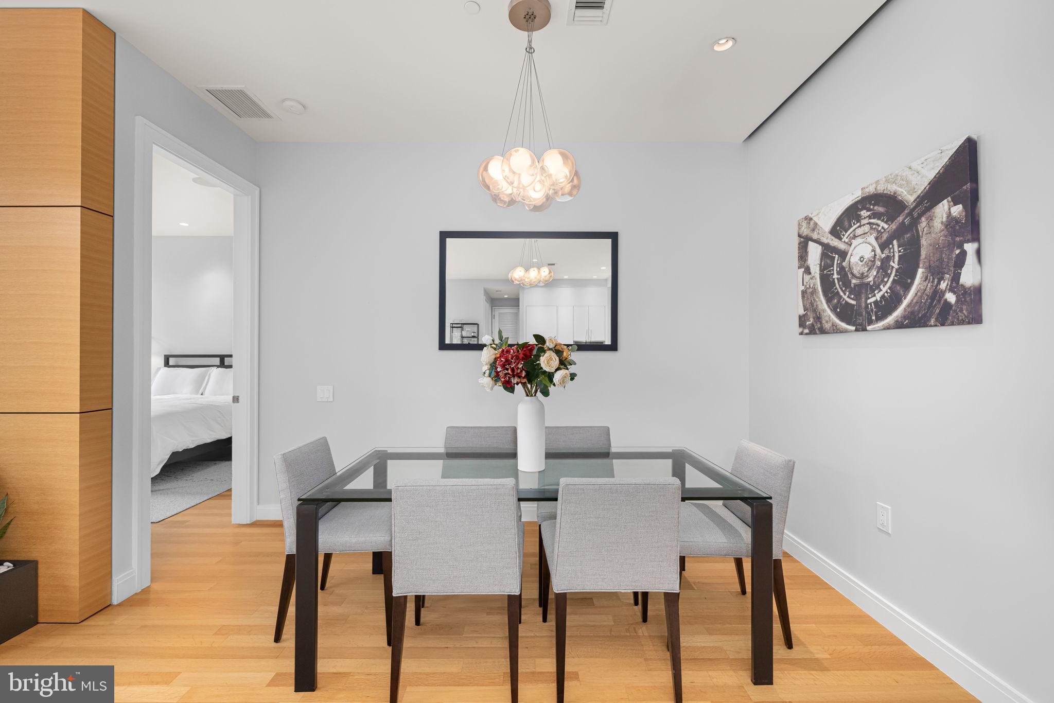 Real estate listing preview #6