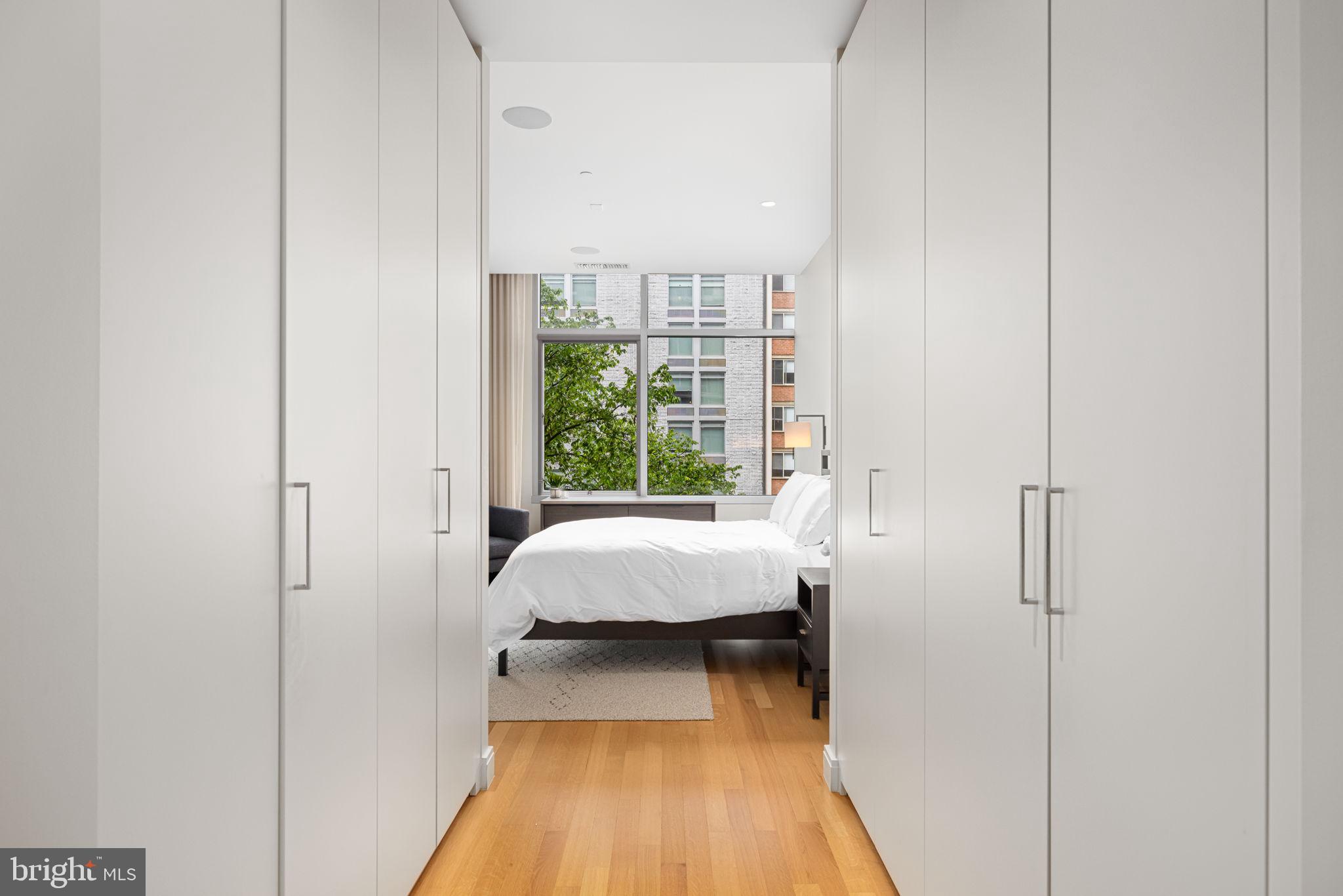 Real estate listing preview #12