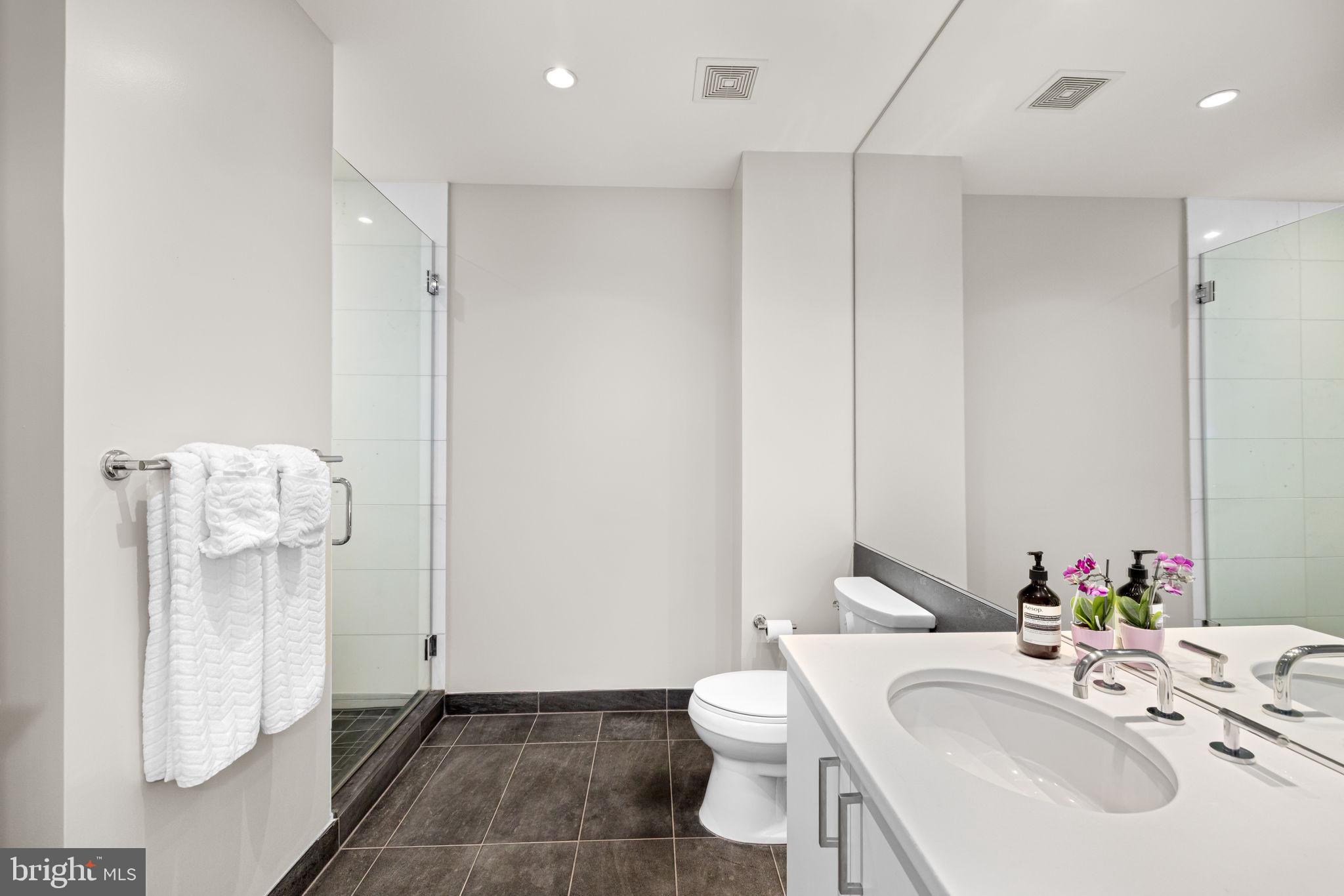 Real estate listing preview #14