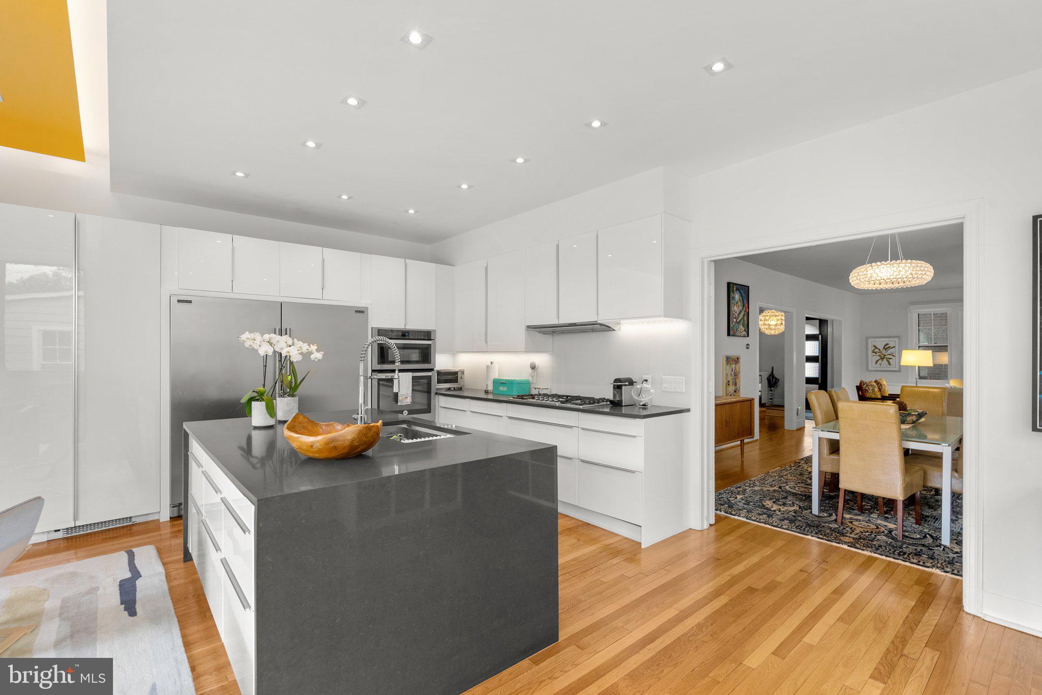 Real estate listing preview #15