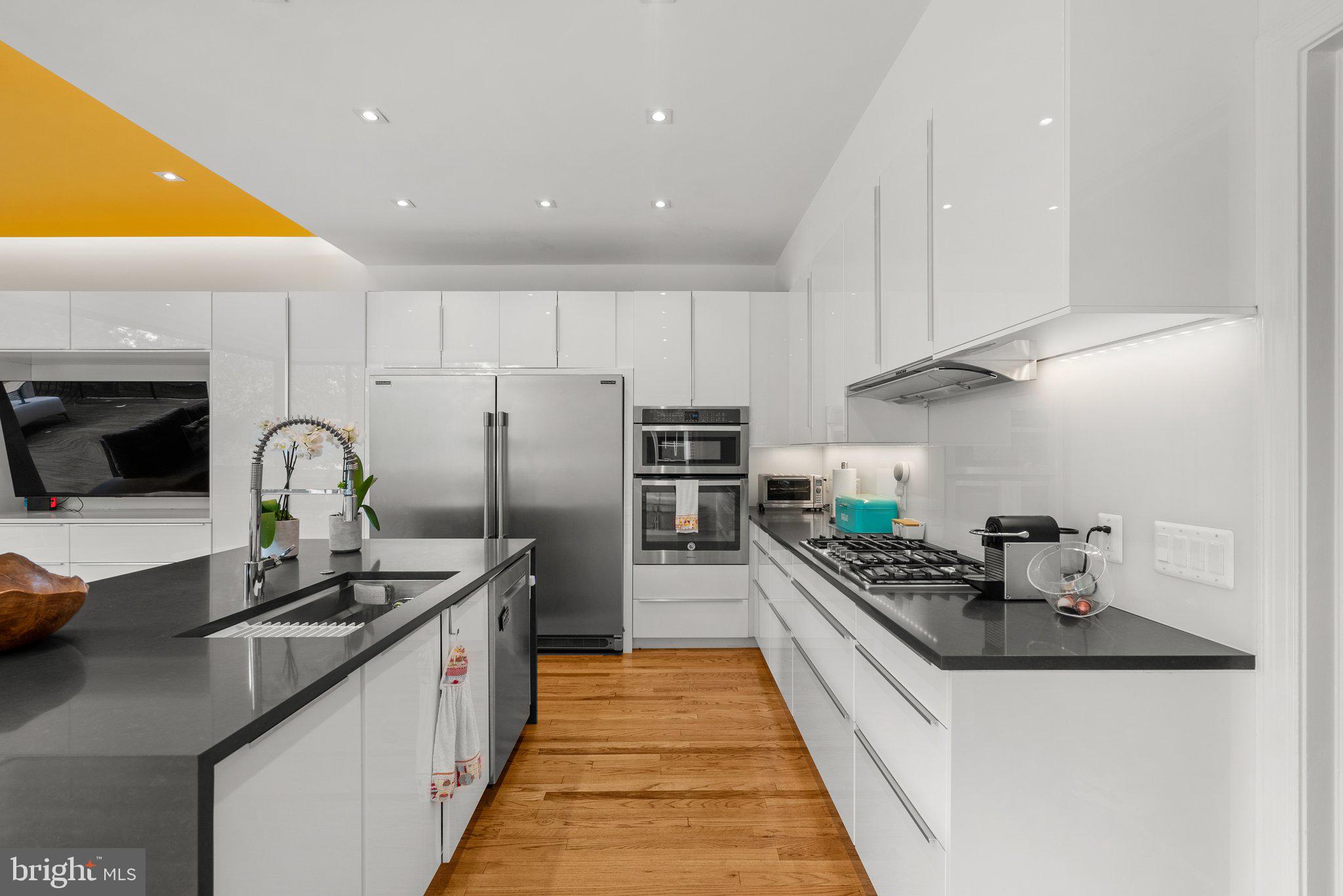 Real estate listing preview #13