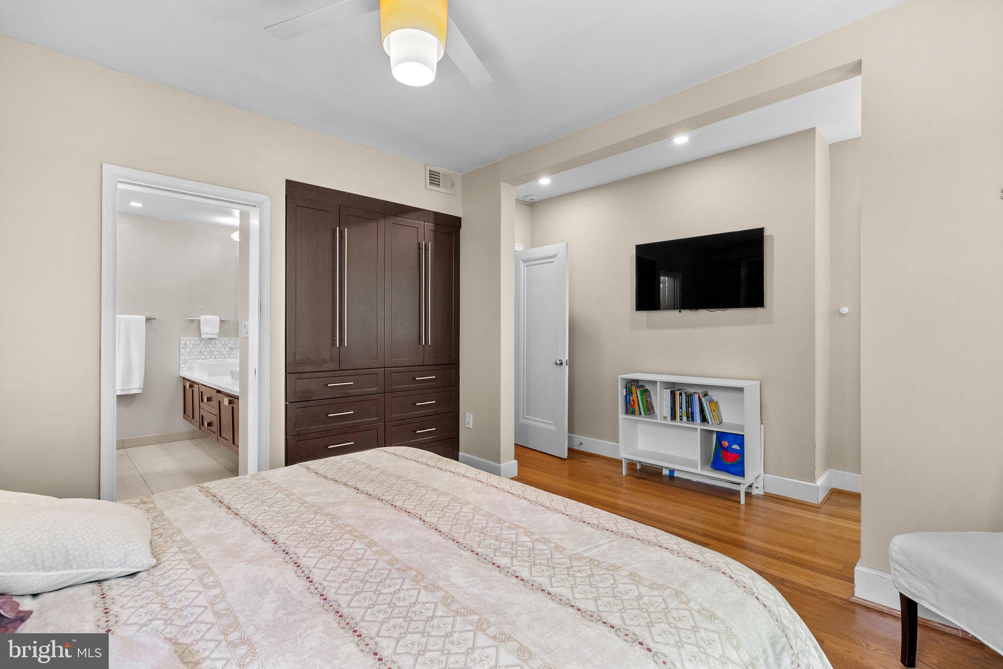 Real estate listing preview #25