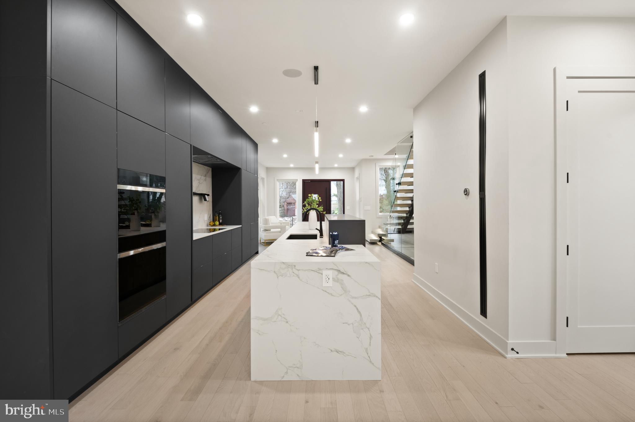 Real estate listing preview #11