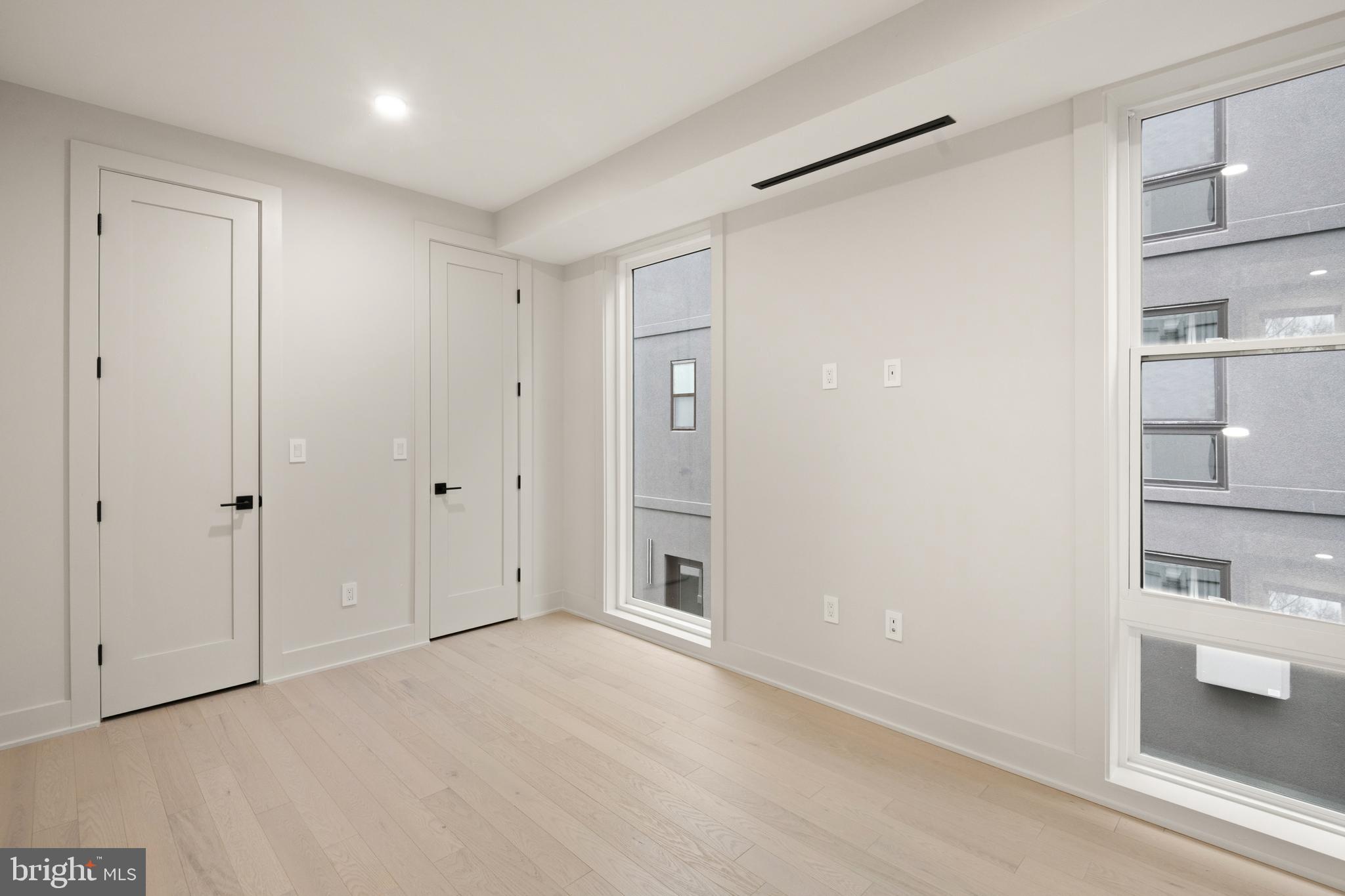 Real estate listing preview #23